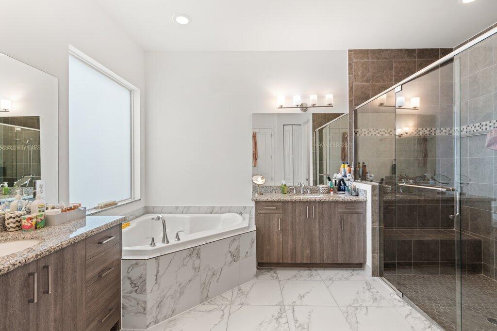 Lakes At Polo Trace HOA - Residential Lease