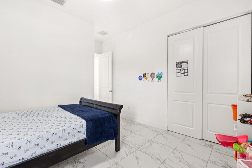 Lakes At Polo Trace HOA - Residential Lease