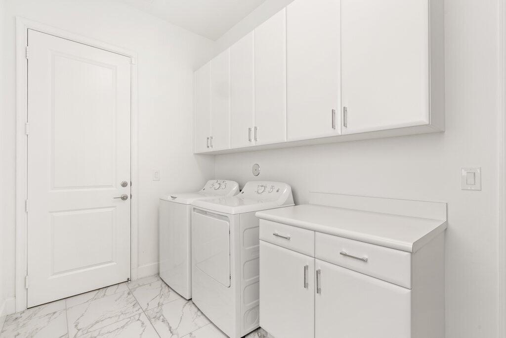 Lakes At Polo Trace HOA - Residential Lease