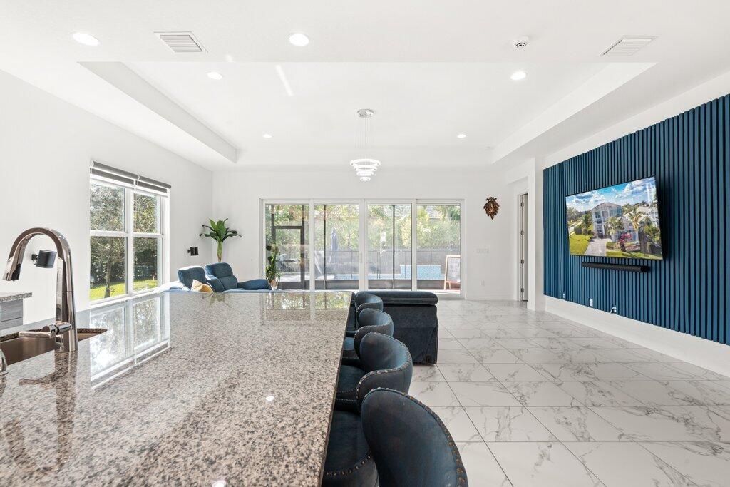 Lakes At Polo Trace HOA - Residential Lease