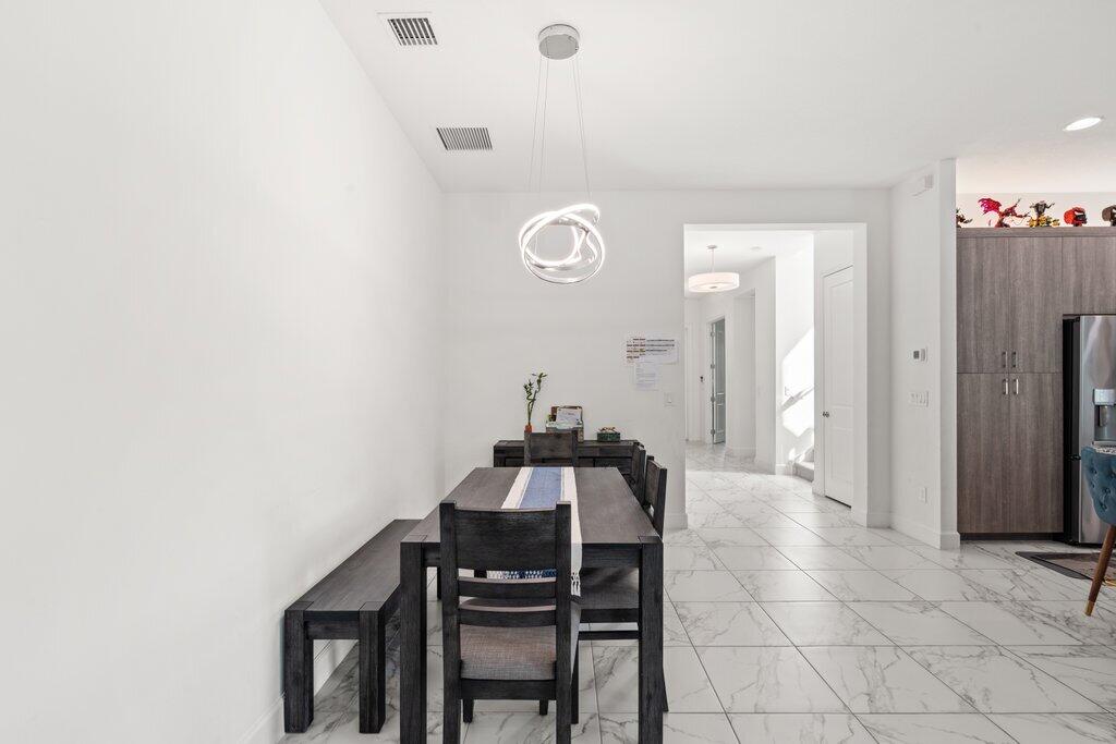 Lakes At Polo Trace HOA - Residential Lease