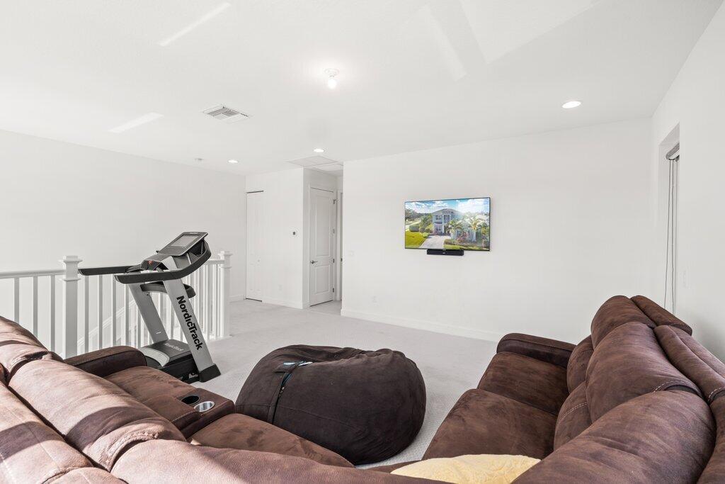 Lakes At Polo Trace HOA - Residential Lease