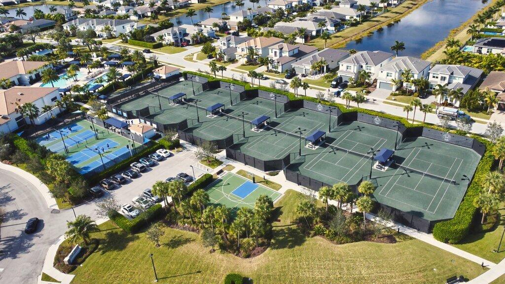 Lakes At Polo Trace HOA - Residential Lease