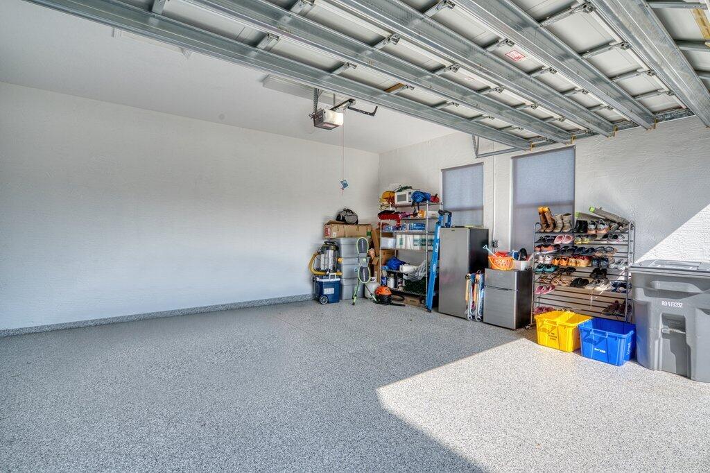 Lakes At Polo Trace HOA - Residential Lease