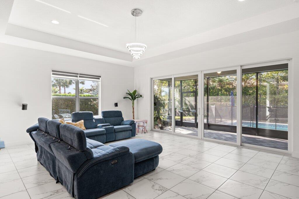 Lakes At Polo Trace HOA - Residential Lease