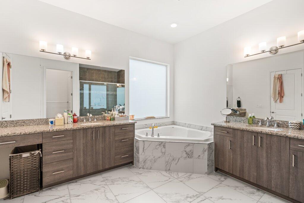 Lakes At Polo Trace HOA - Residential Lease