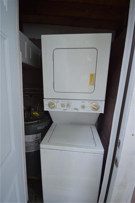 College Tr First Add 22-1 - Residential Lease