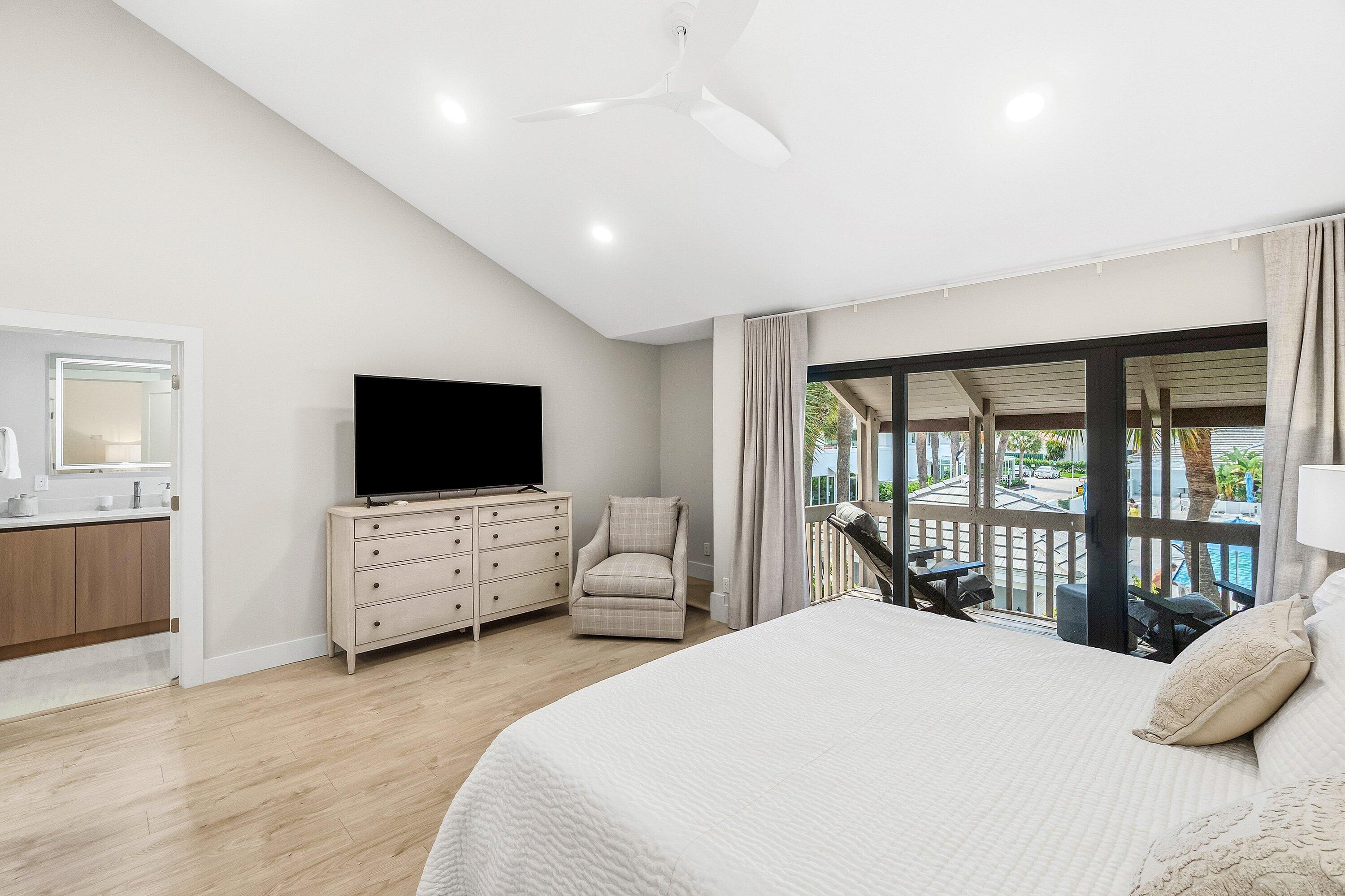 YACHT & RACQUET CLUB OF BOCA RATON CONDO - Residential Lease