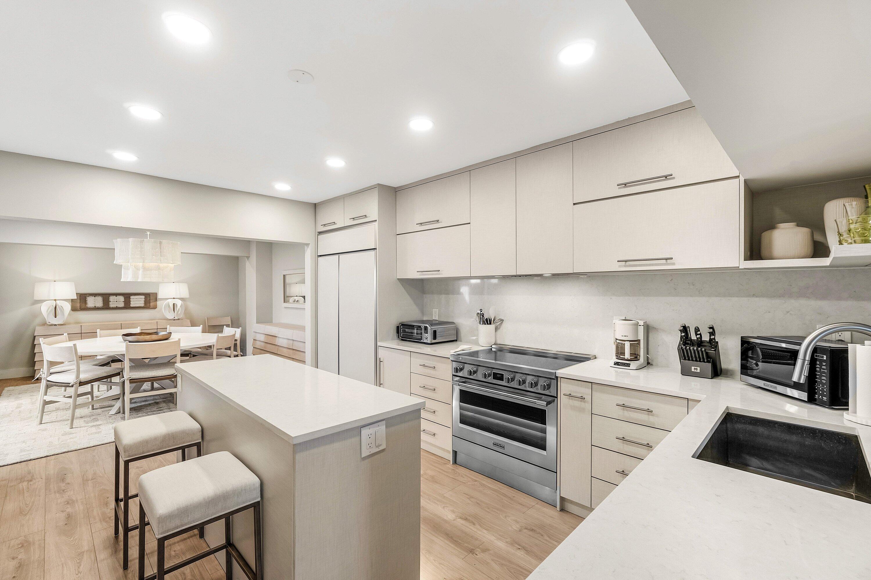 YACHT & RACQUET CLUB OF BOCA RATON CONDO - Residential Lease