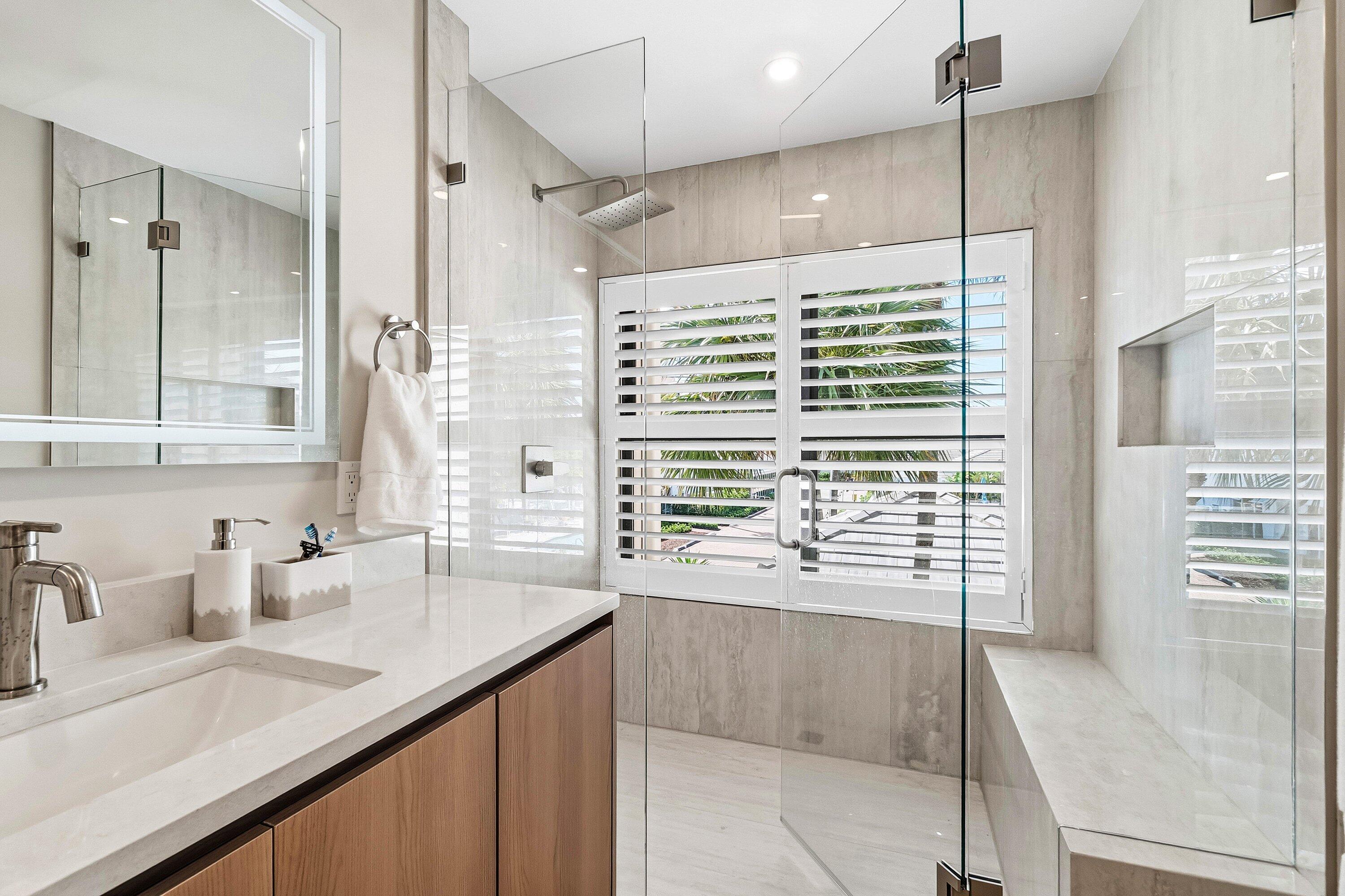 YACHT & RACQUET CLUB OF BOCA RATON CONDO - Residential Lease