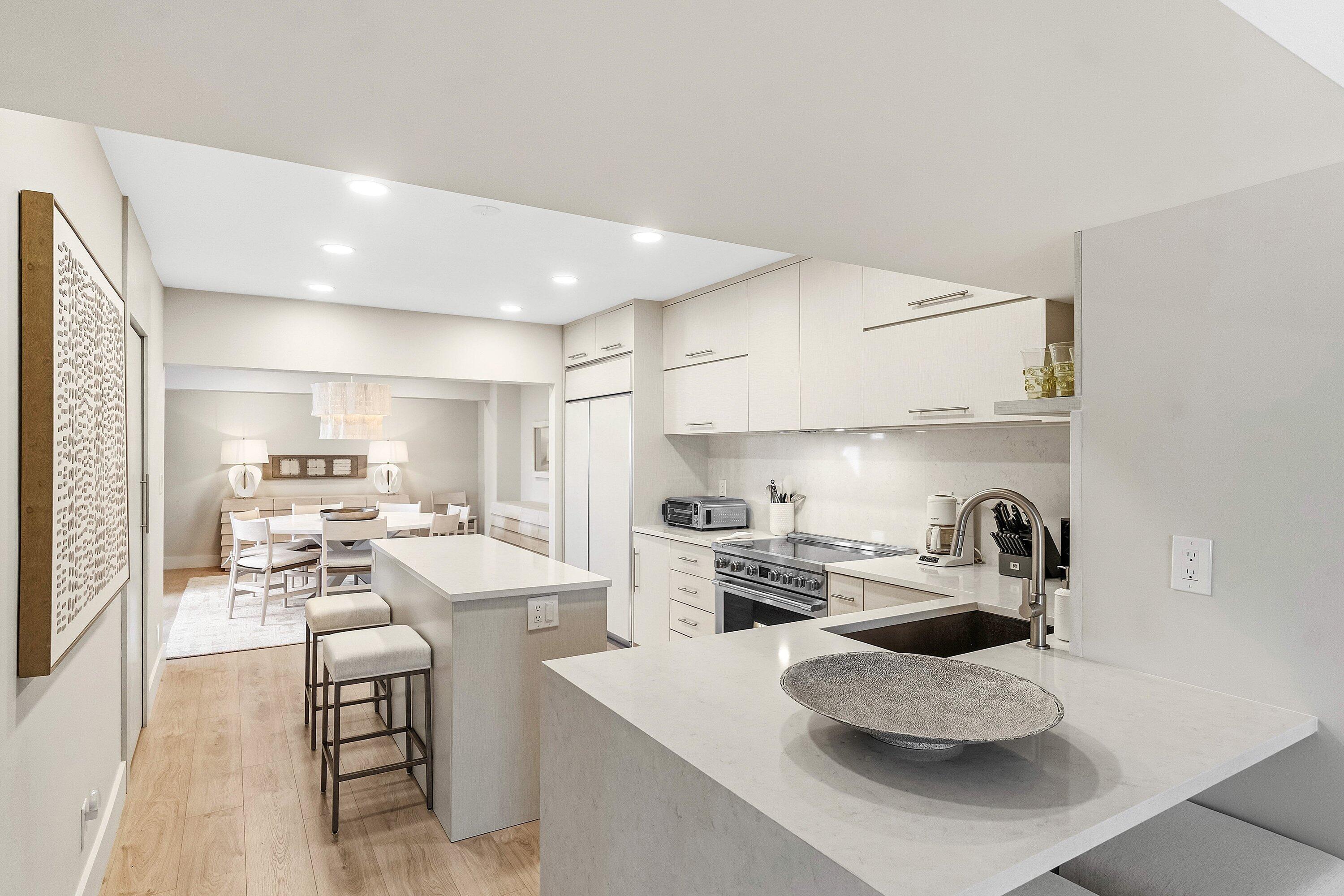 YACHT & RACQUET CLUB OF BOCA RATON CONDO - Residential Lease