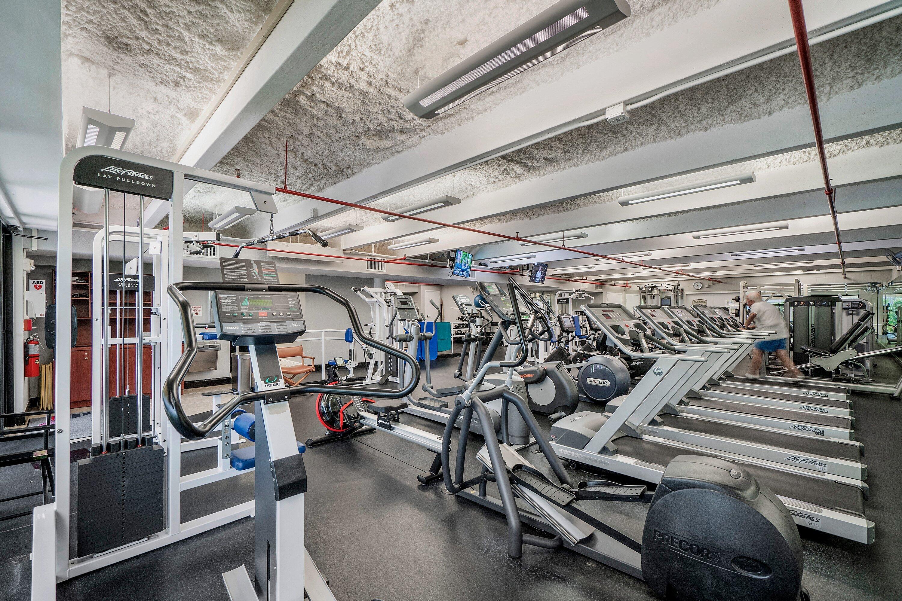 YACHT & RACQUET CLUB OF BOCA RATON CONDO - Residential Lease