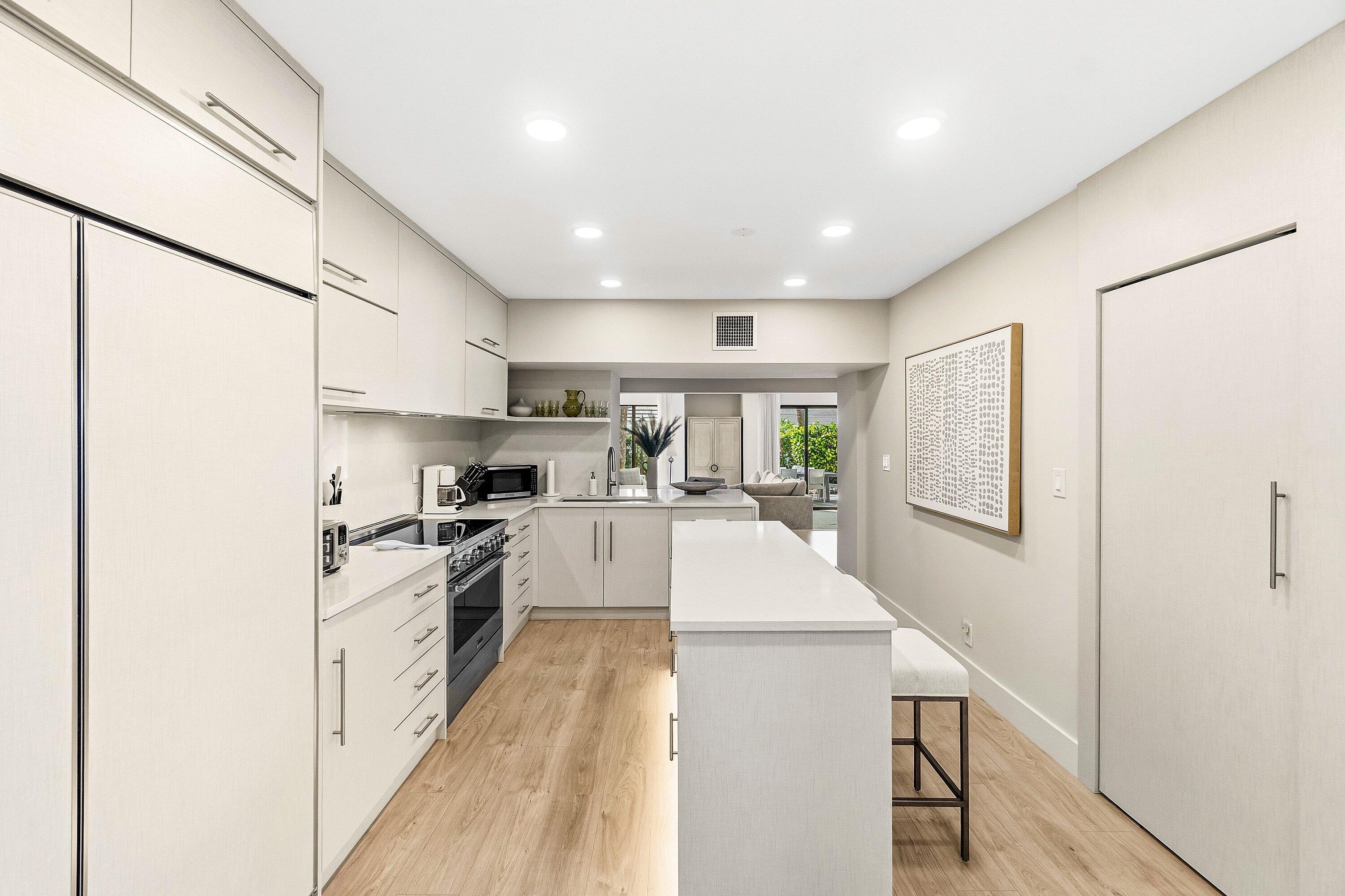 YACHT & RACQUET CLUB OF BOCA RATON CONDO - Residential Lease