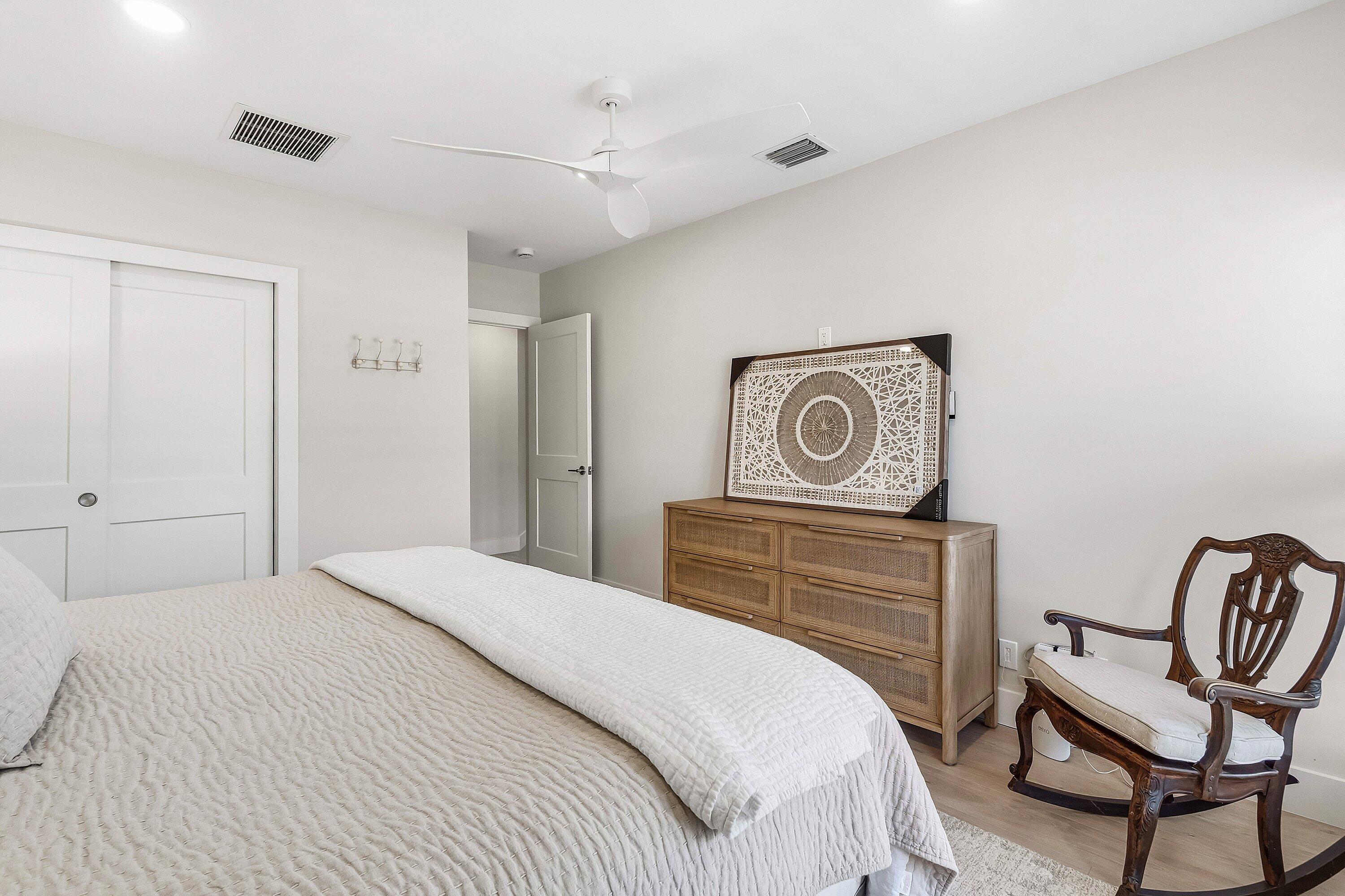 YACHT & RACQUET CLUB OF BOCA RATON CONDO - Residential Lease