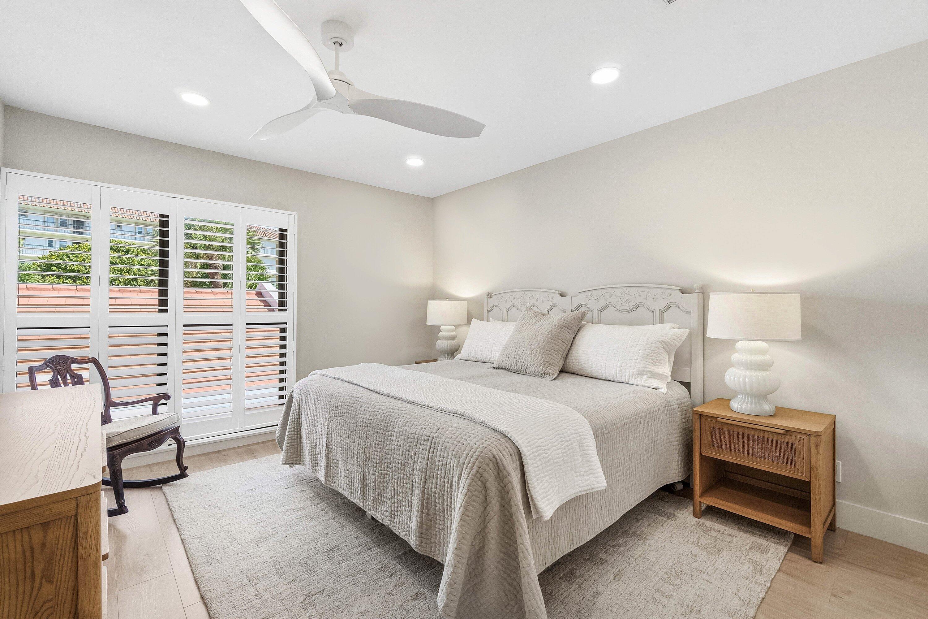 YACHT & RACQUET CLUB OF BOCA RATON CONDO - Residential Lease