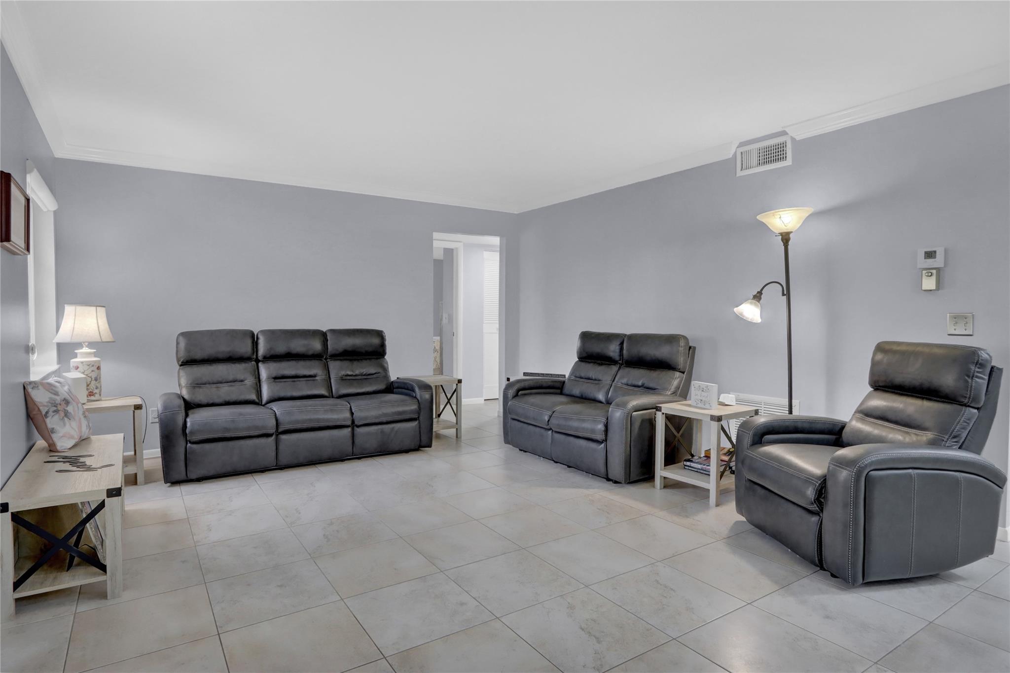 PINE RIDGE SOUTH 1 CONDO - Residential