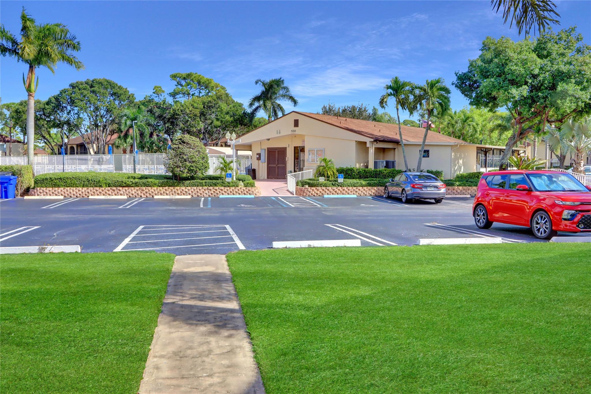 PINE RIDGE SOUTH 1 CONDO - Residential