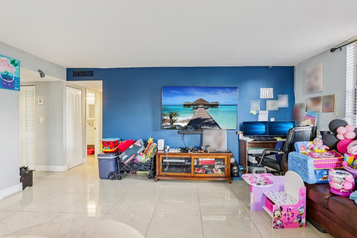 the gate - Residential