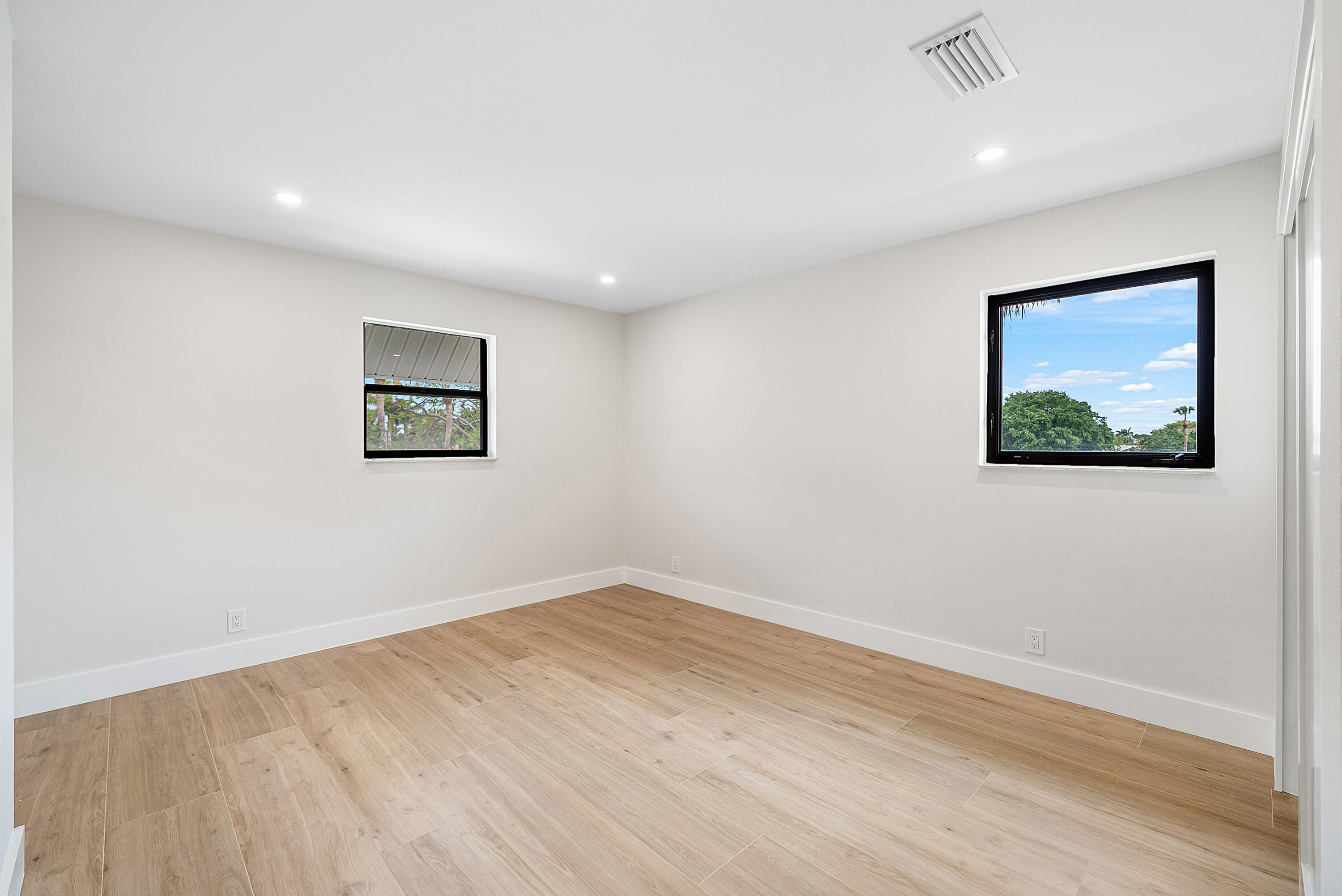 PALM BEACH FARMS CO 10 - Residential