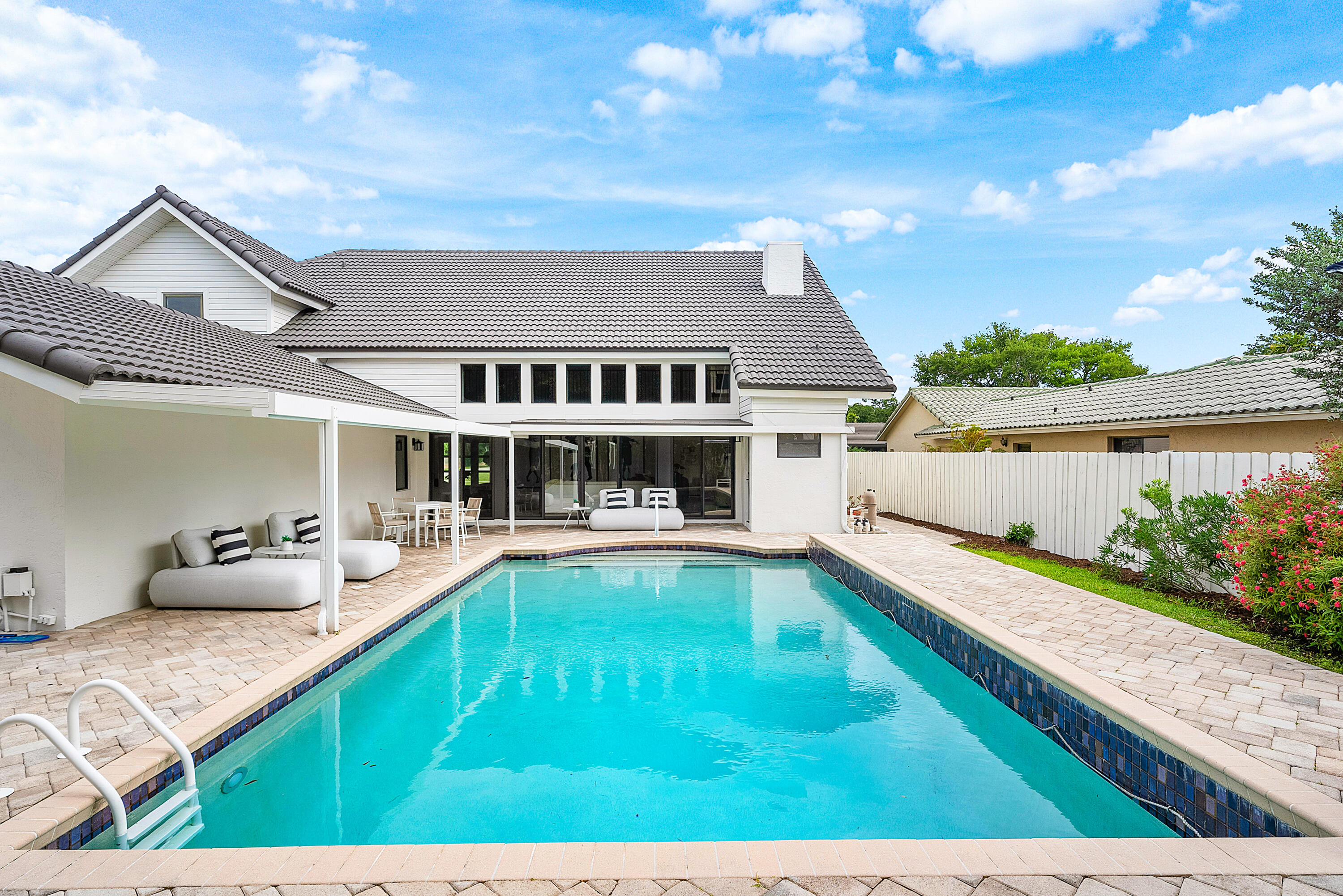 PALM BEACH FARMS CO 10 - Residential