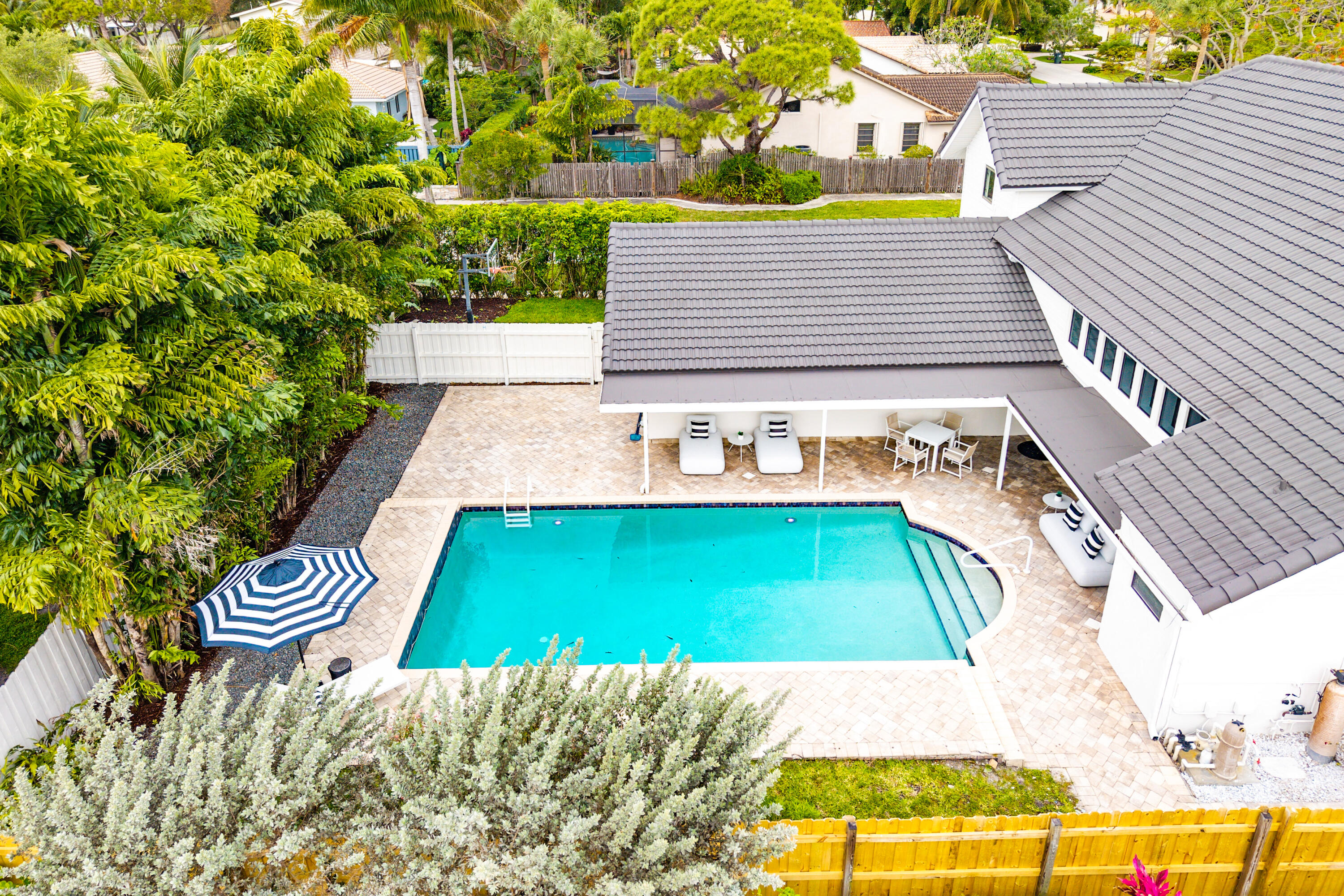 PALM BEACH FARMS CO 10 - Residential