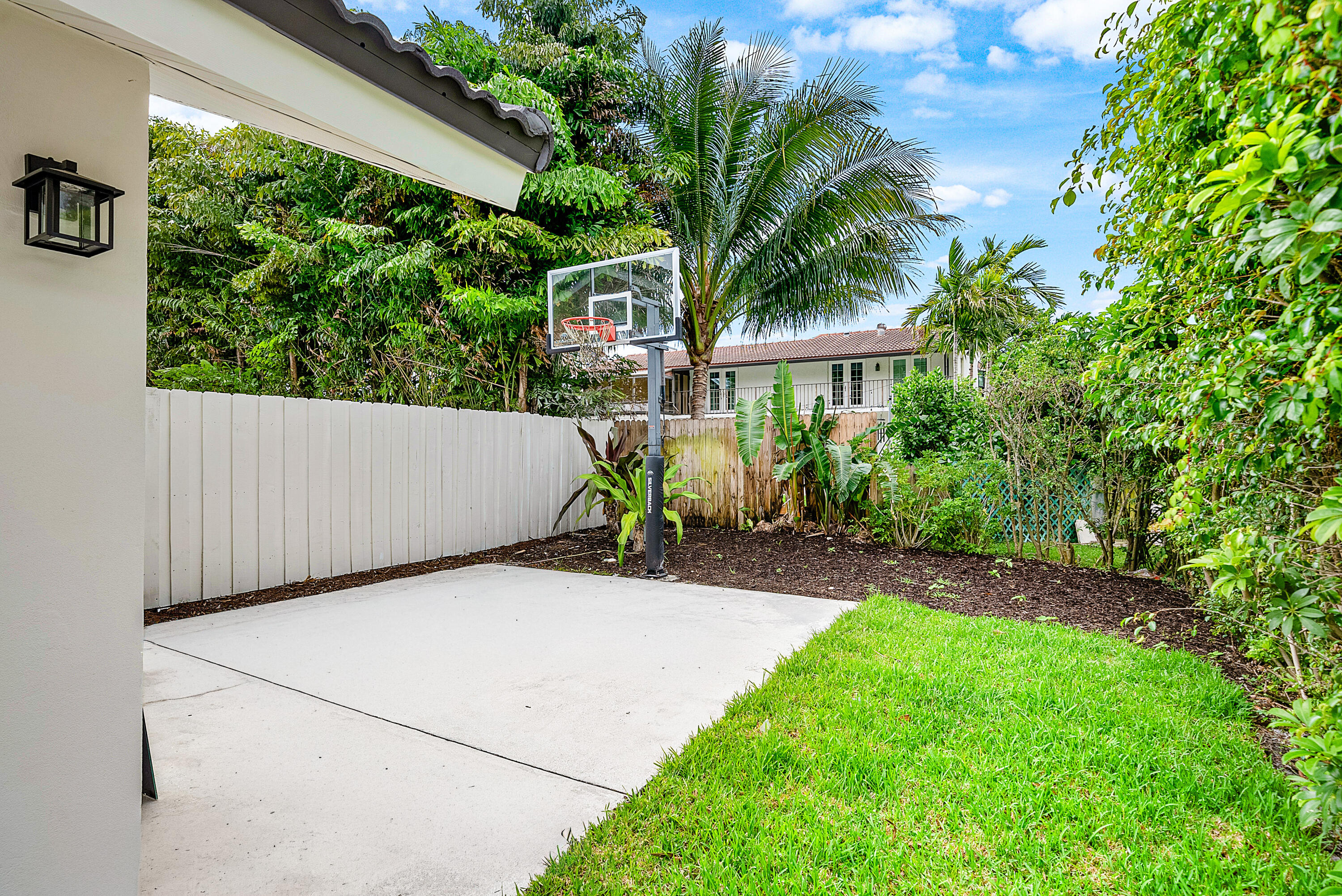 PALM BEACH FARMS CO 10 - Residential