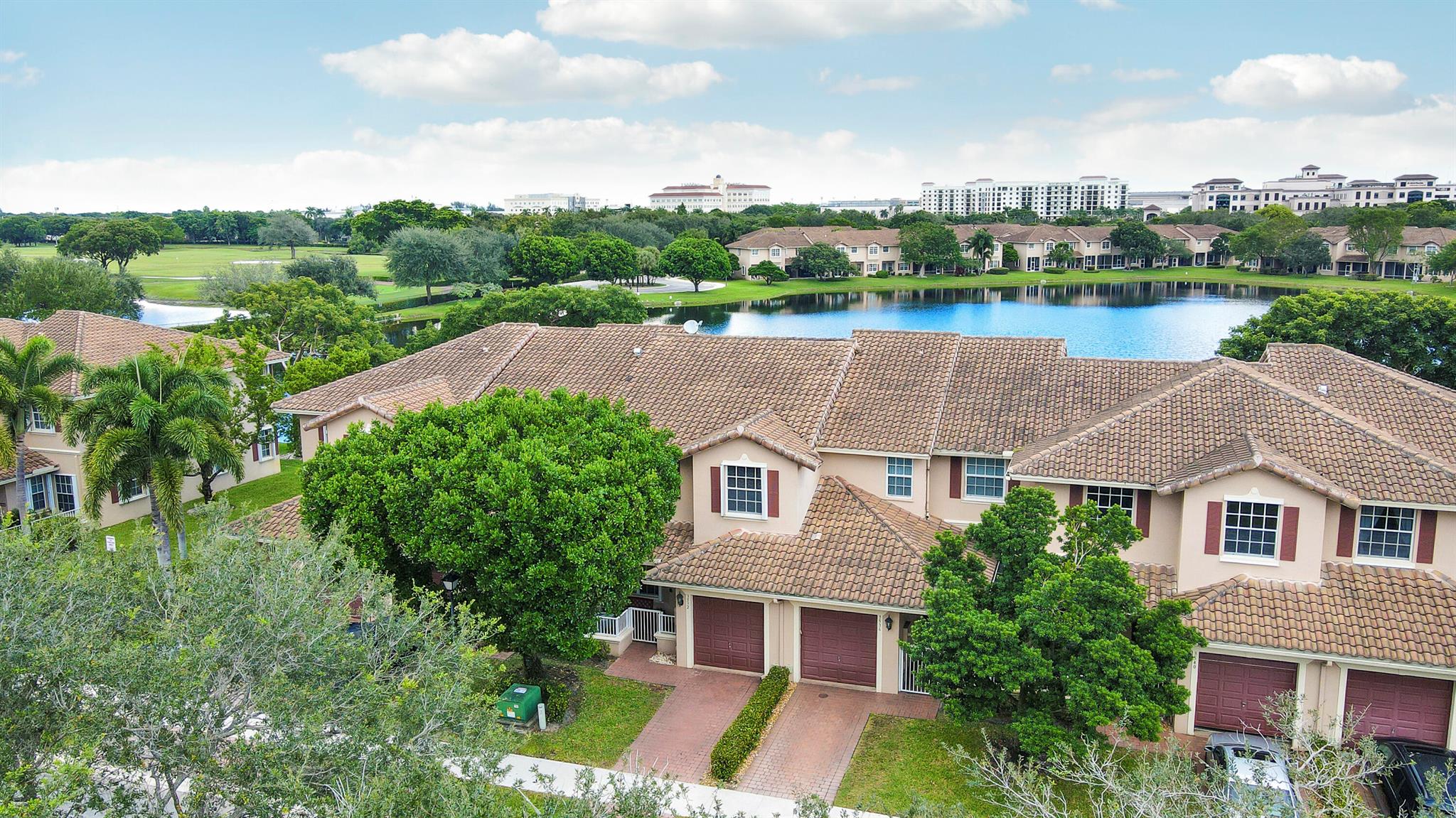 3532 Parkside Drive