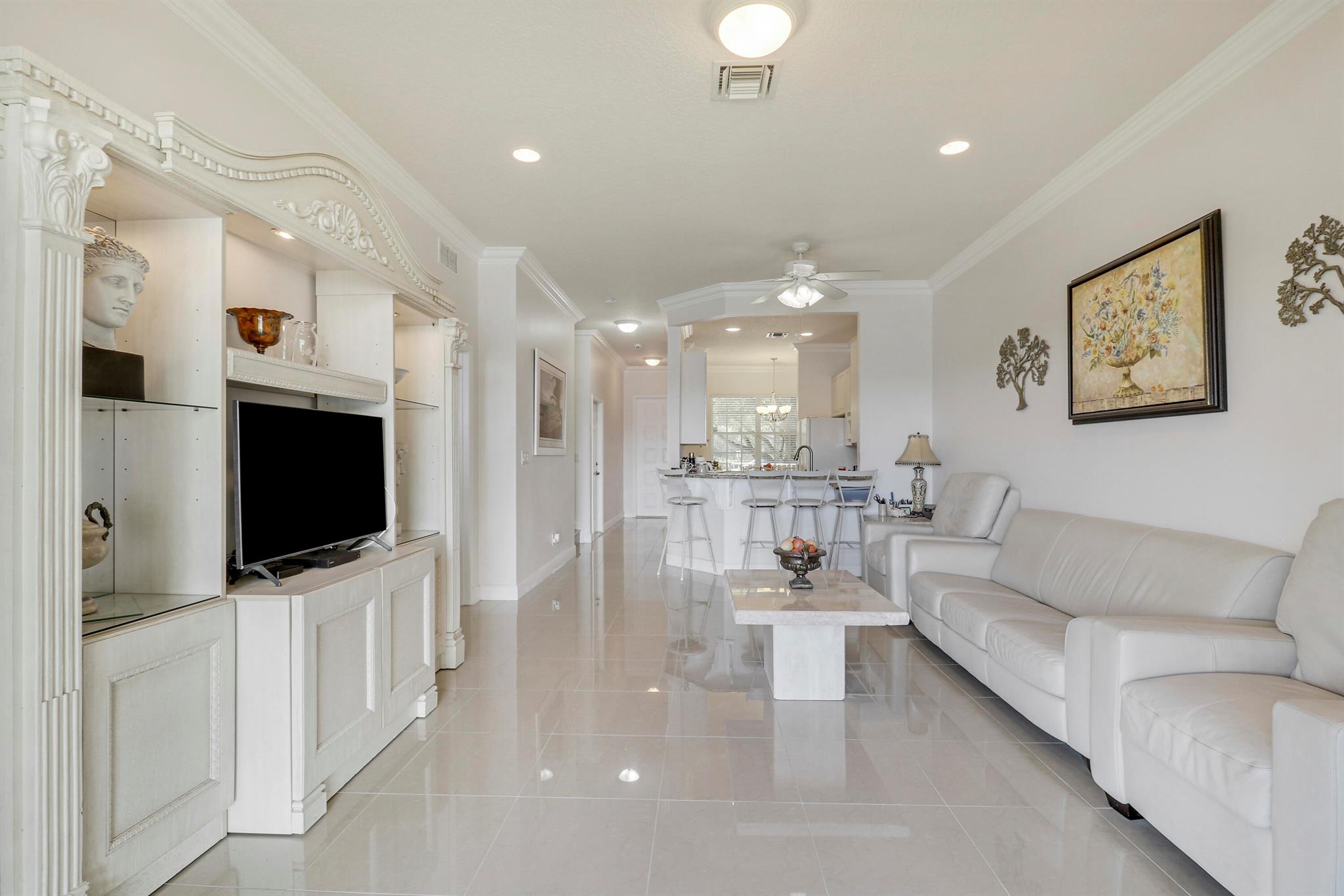 ROLLING HILLS GOLF & TENN - Residential