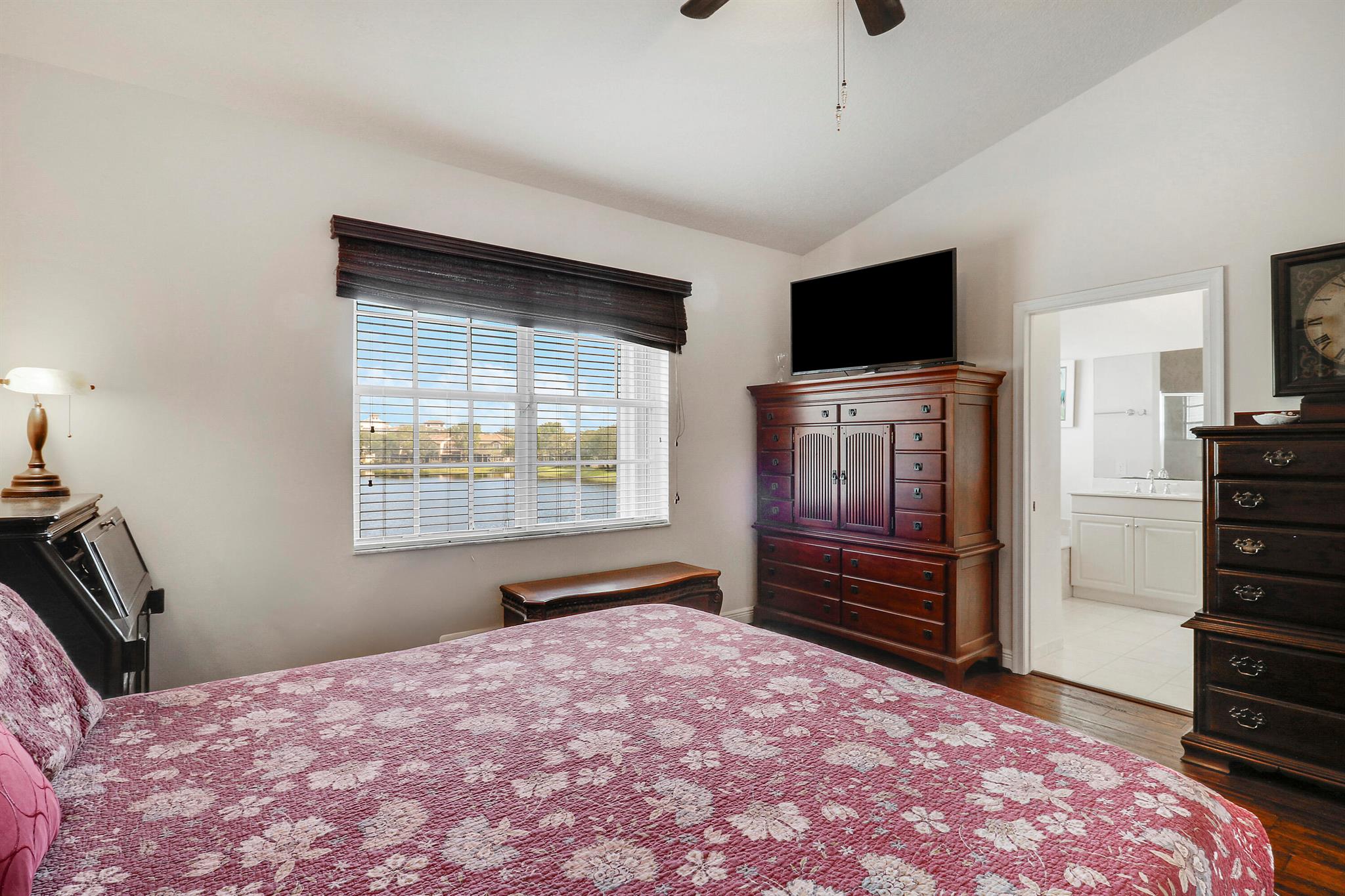 ROLLING HILLS GOLF & TENN - Residential