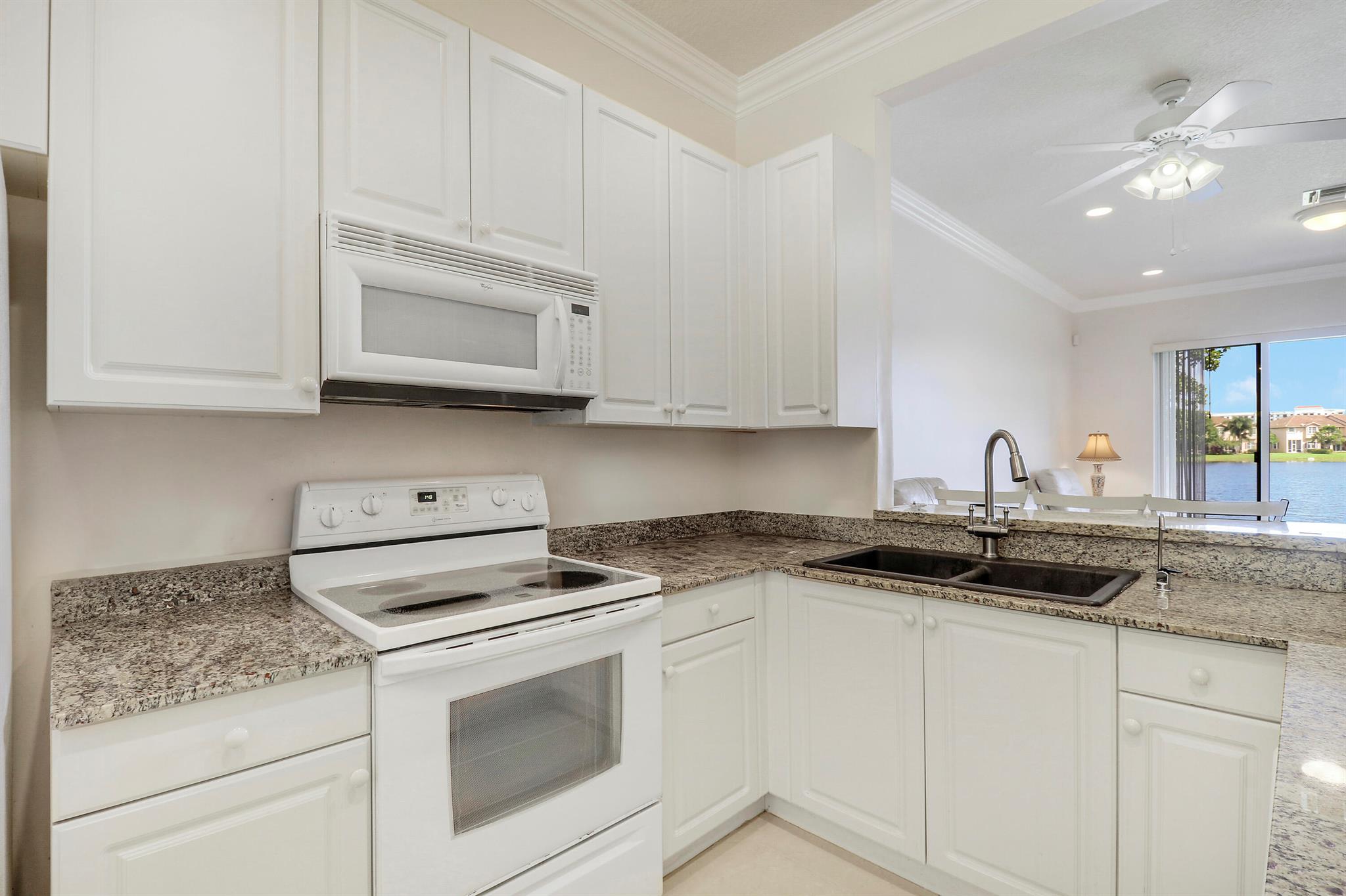 ROLLING HILLS GOLF & TENN - Residential