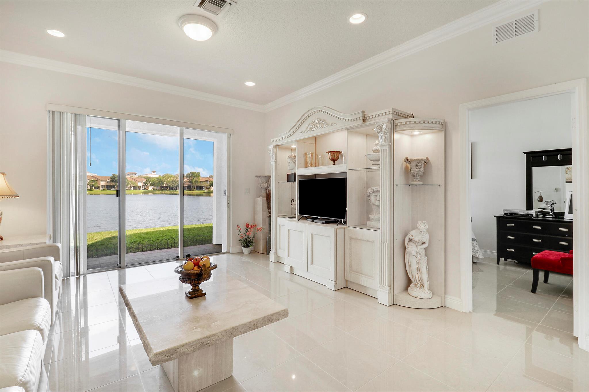 ROLLING HILLS GOLF & TENN - Residential