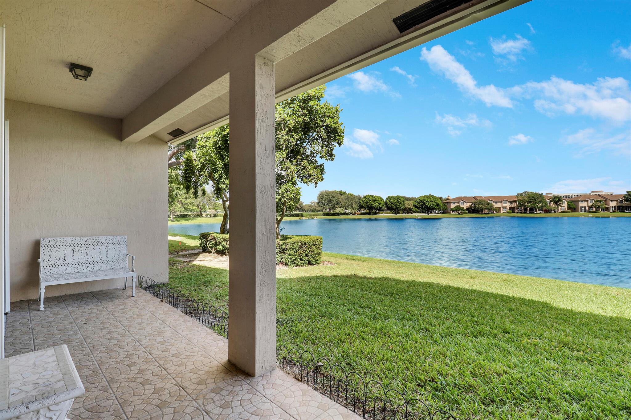 ROLLING HILLS GOLF & TENN - Residential