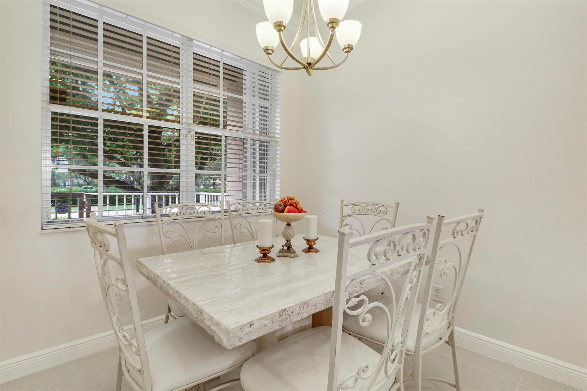 ROLLING HILLS GOLF & TENN - Residential