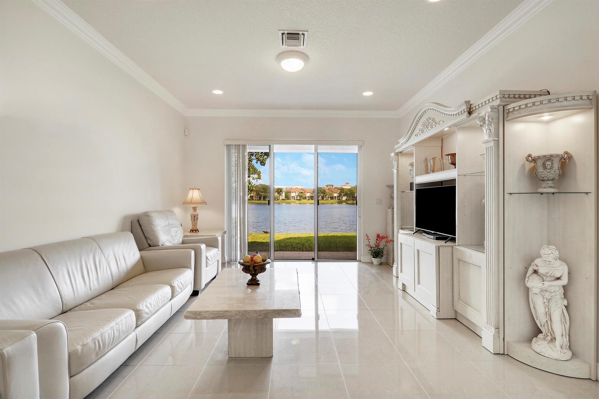 ROLLING HILLS GOLF & TENN - Residential