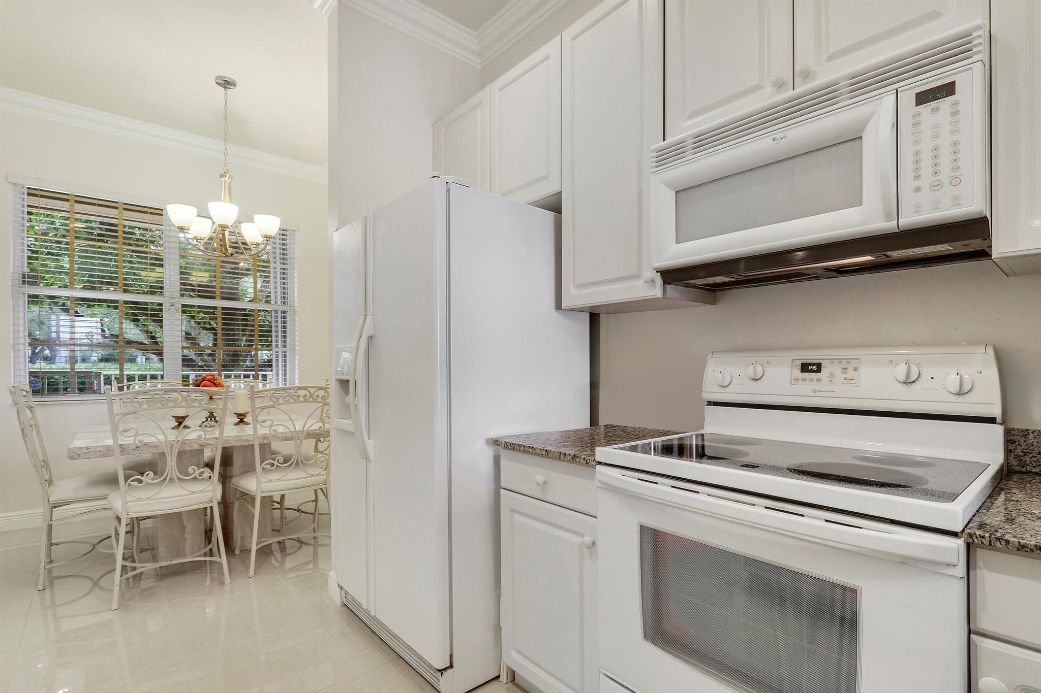 ROLLING HILLS GOLF & TENN - Residential