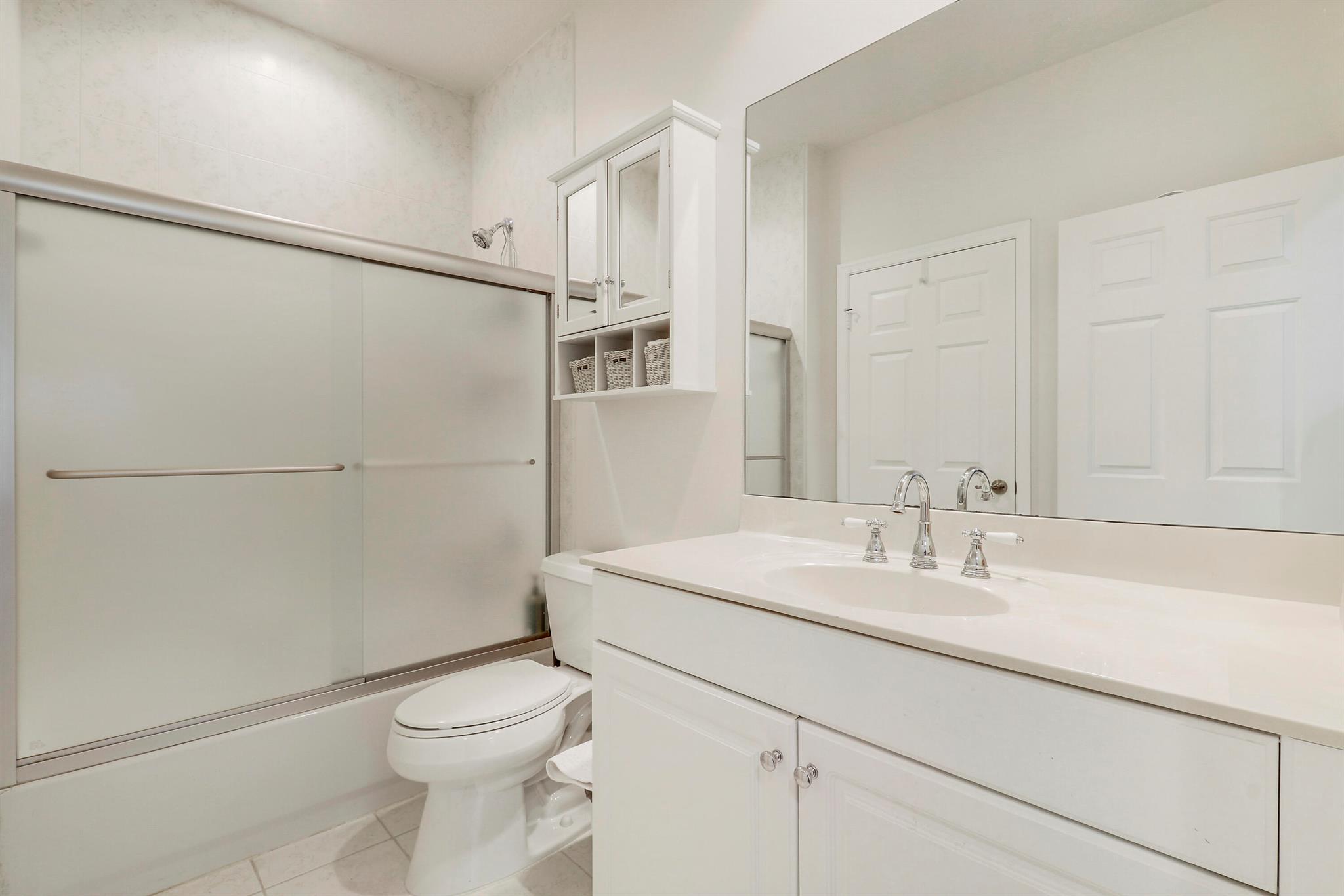 ROLLING HILLS GOLF & TENN - Residential
