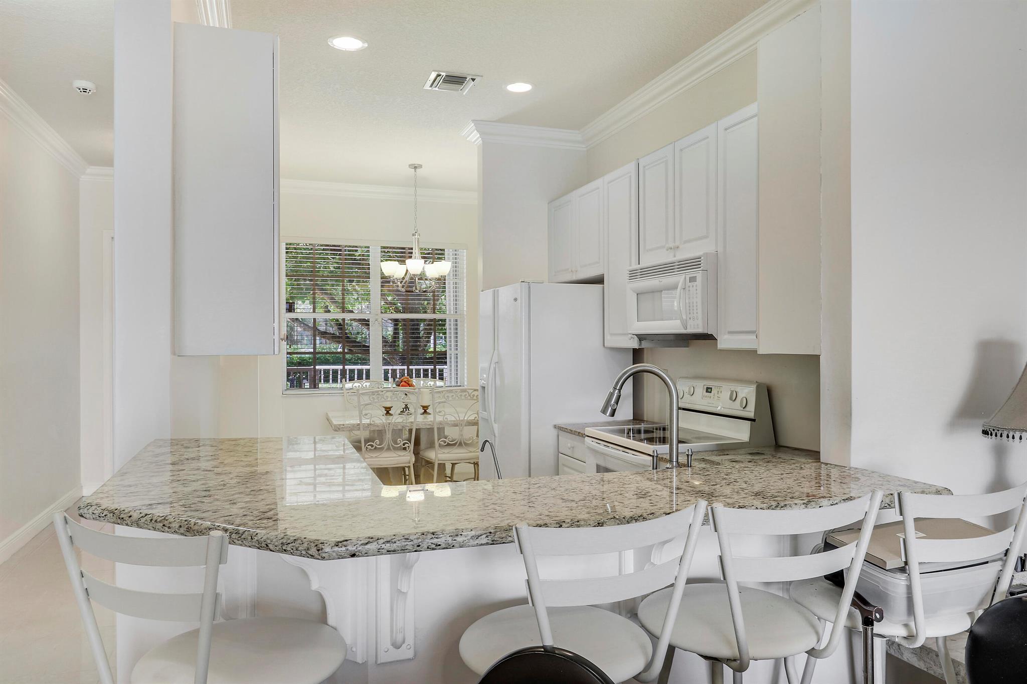 ROLLING HILLS GOLF & TENN - Residential