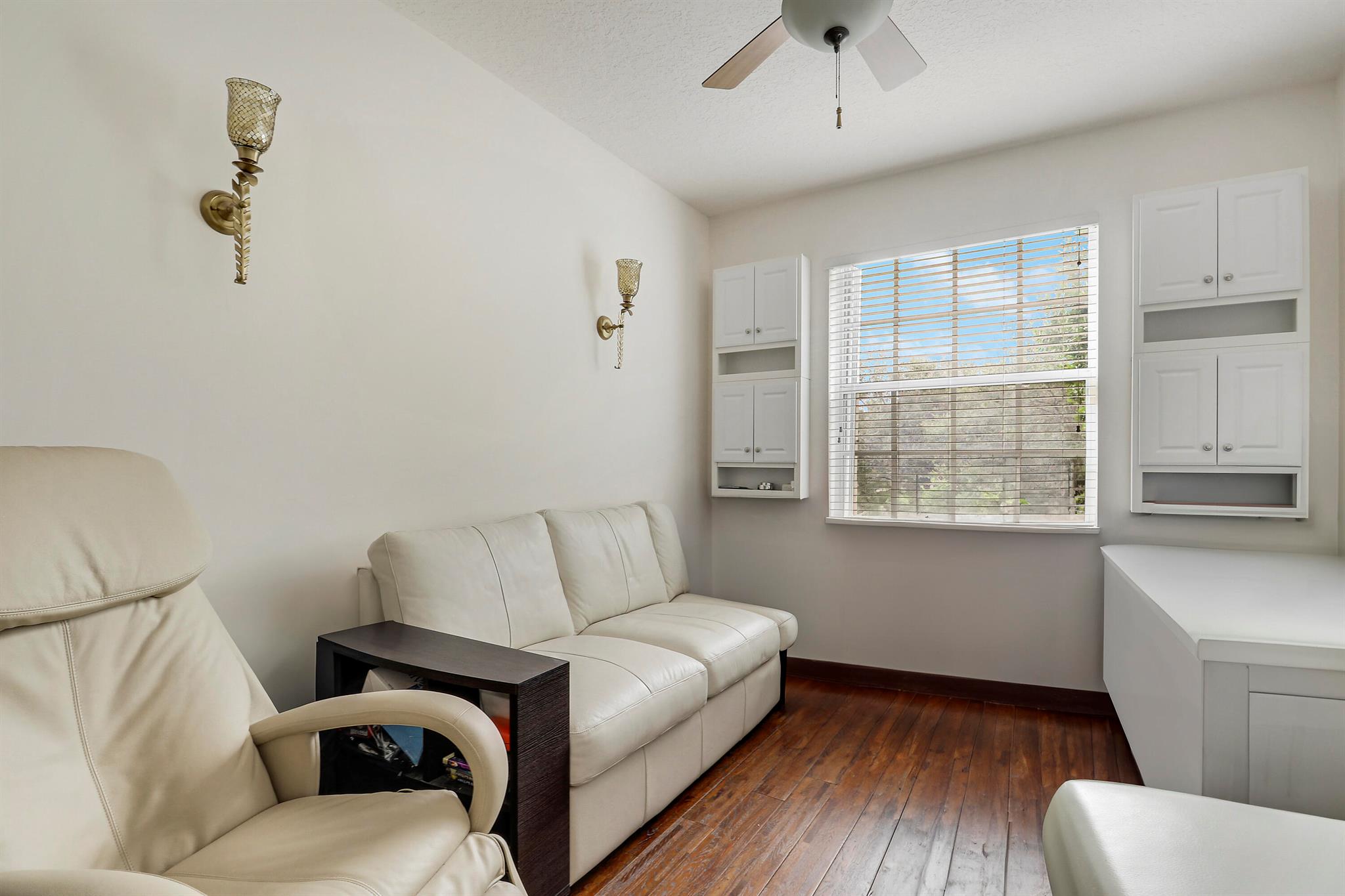 ROLLING HILLS GOLF & TENN - Residential