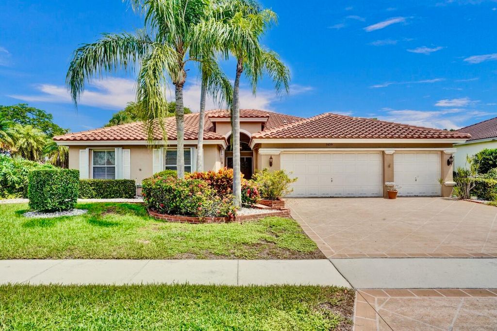 Photo of 5639 Bermuda Dunes Circle, Lake Worth, FL 33463 (MLS # R11107549)