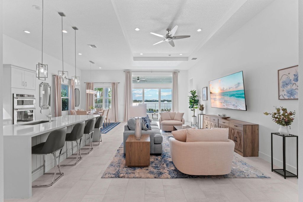 Photo of 10099 Regency Way, Palm Beach Gardens, FL 33412 (MLS # B26011293)