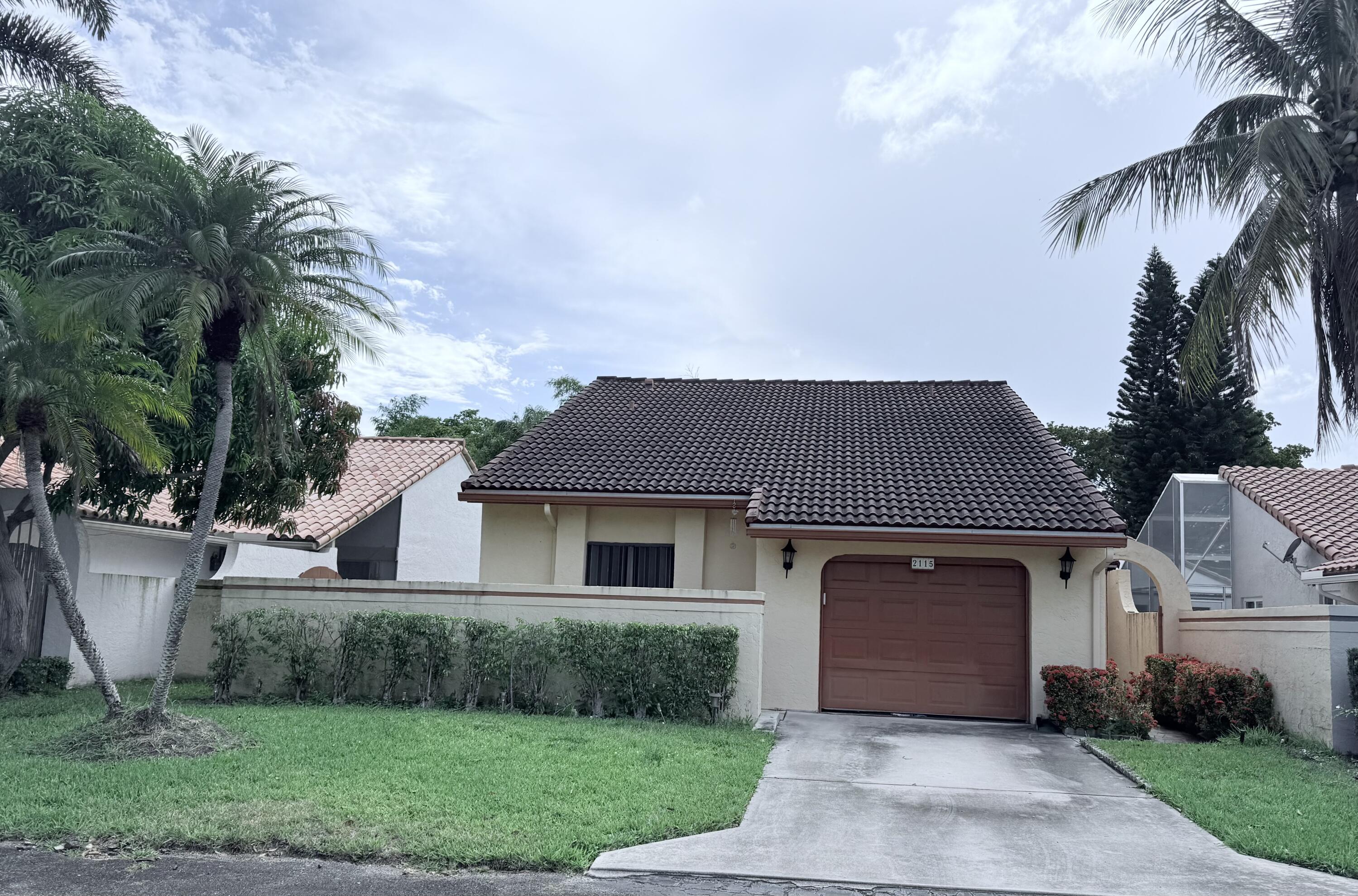 2115 NW 15th Place