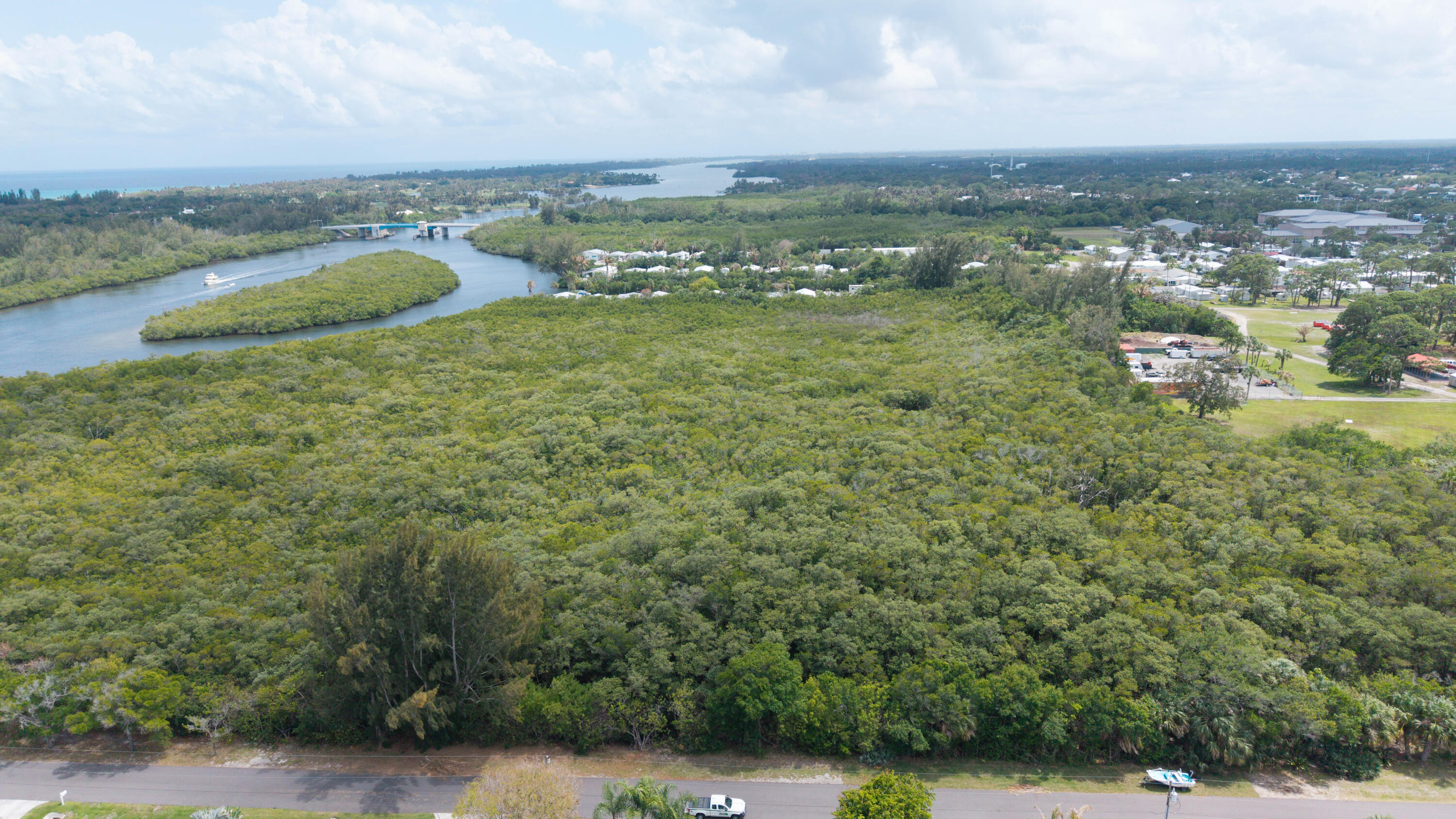 M5-HOBE SOUND - Land