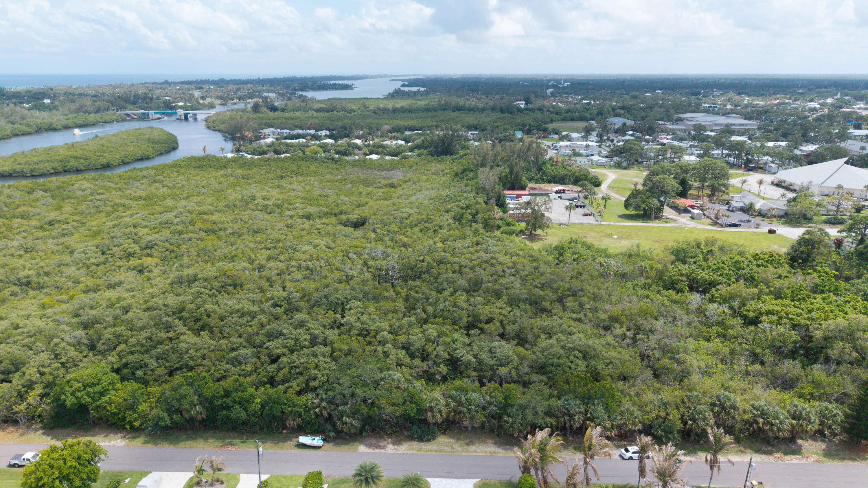 M5-HOBE SOUND - Land