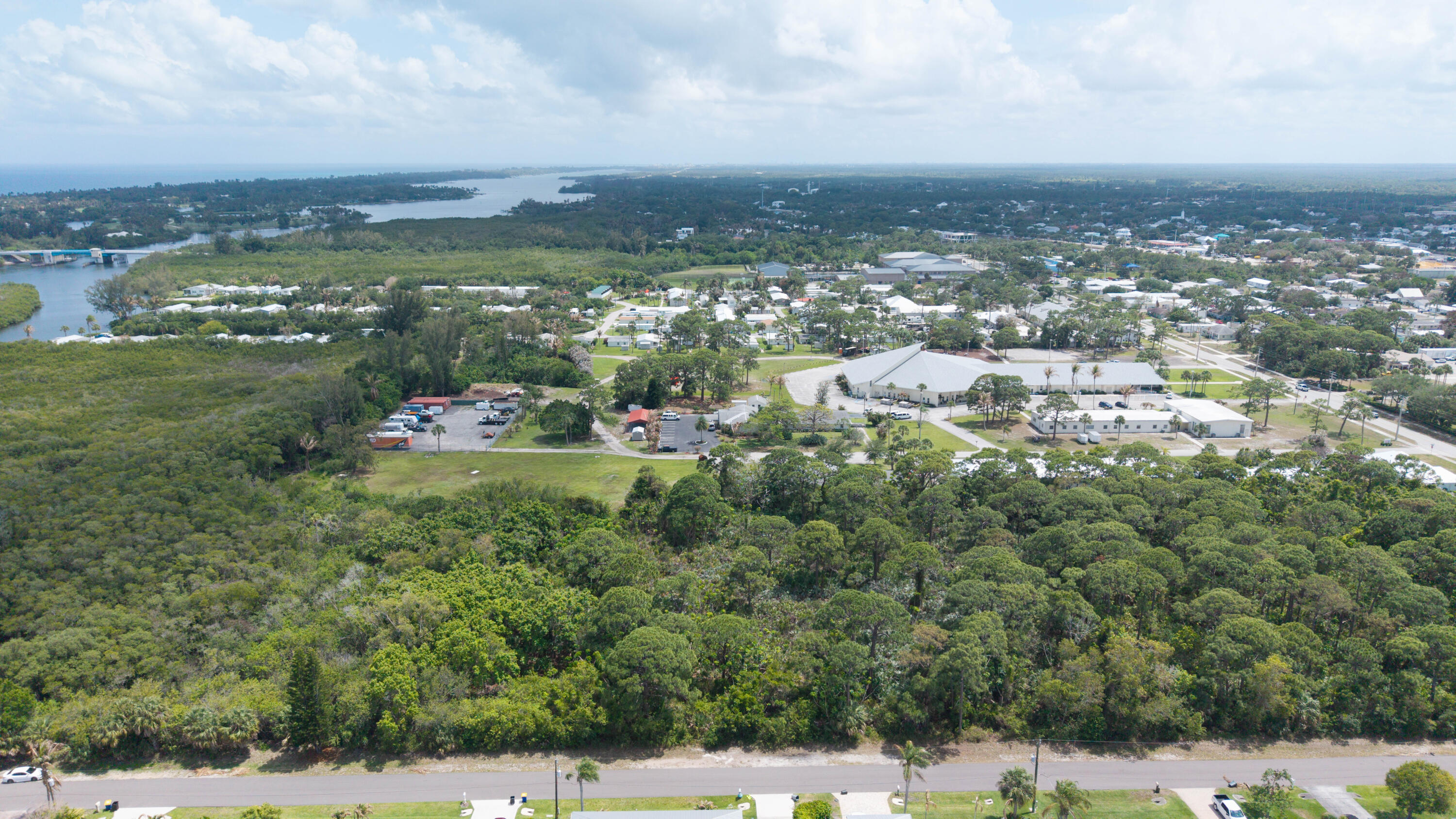 M5-HOBE SOUND - Land