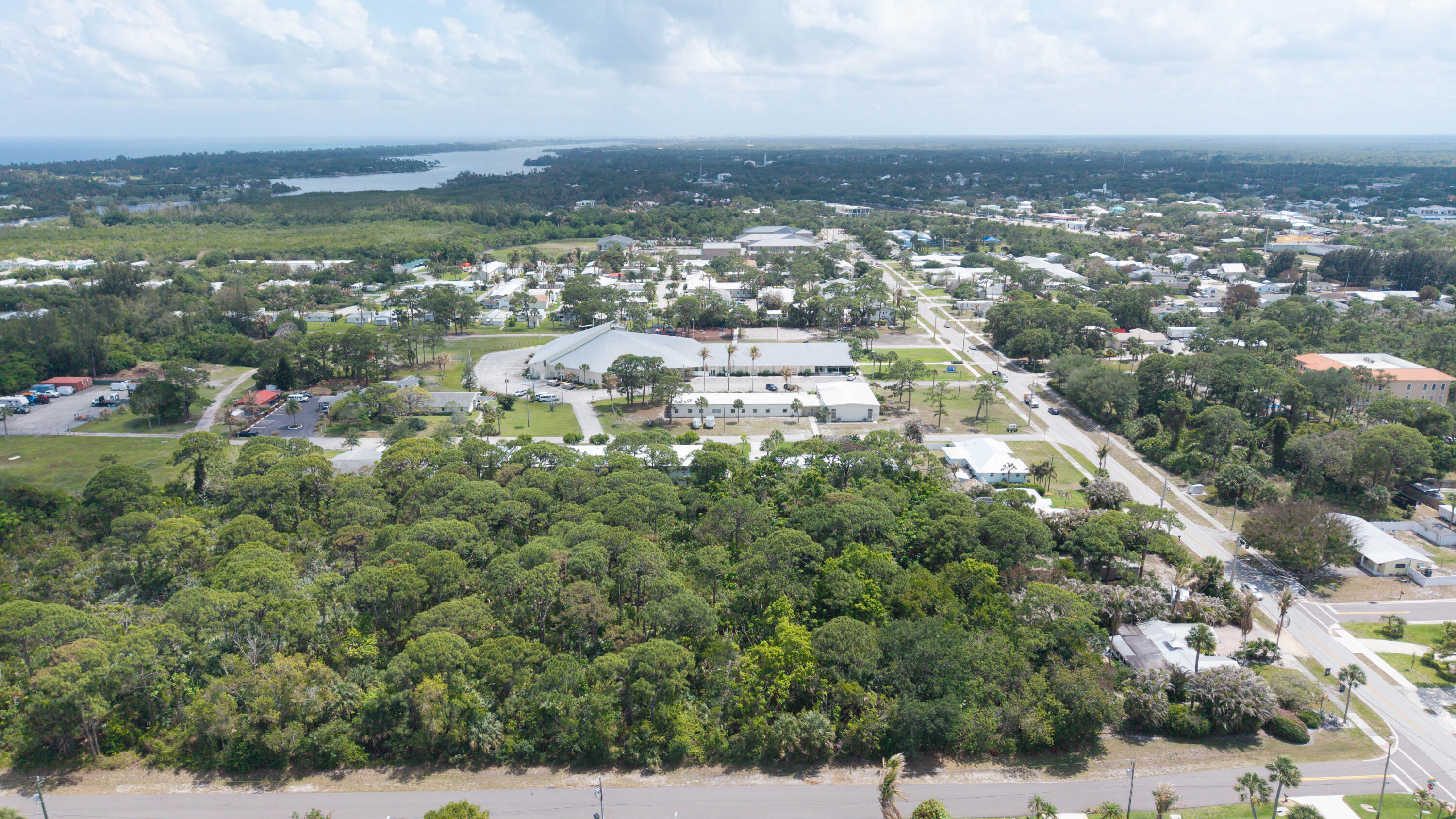 M5-HOBE SOUND - Land