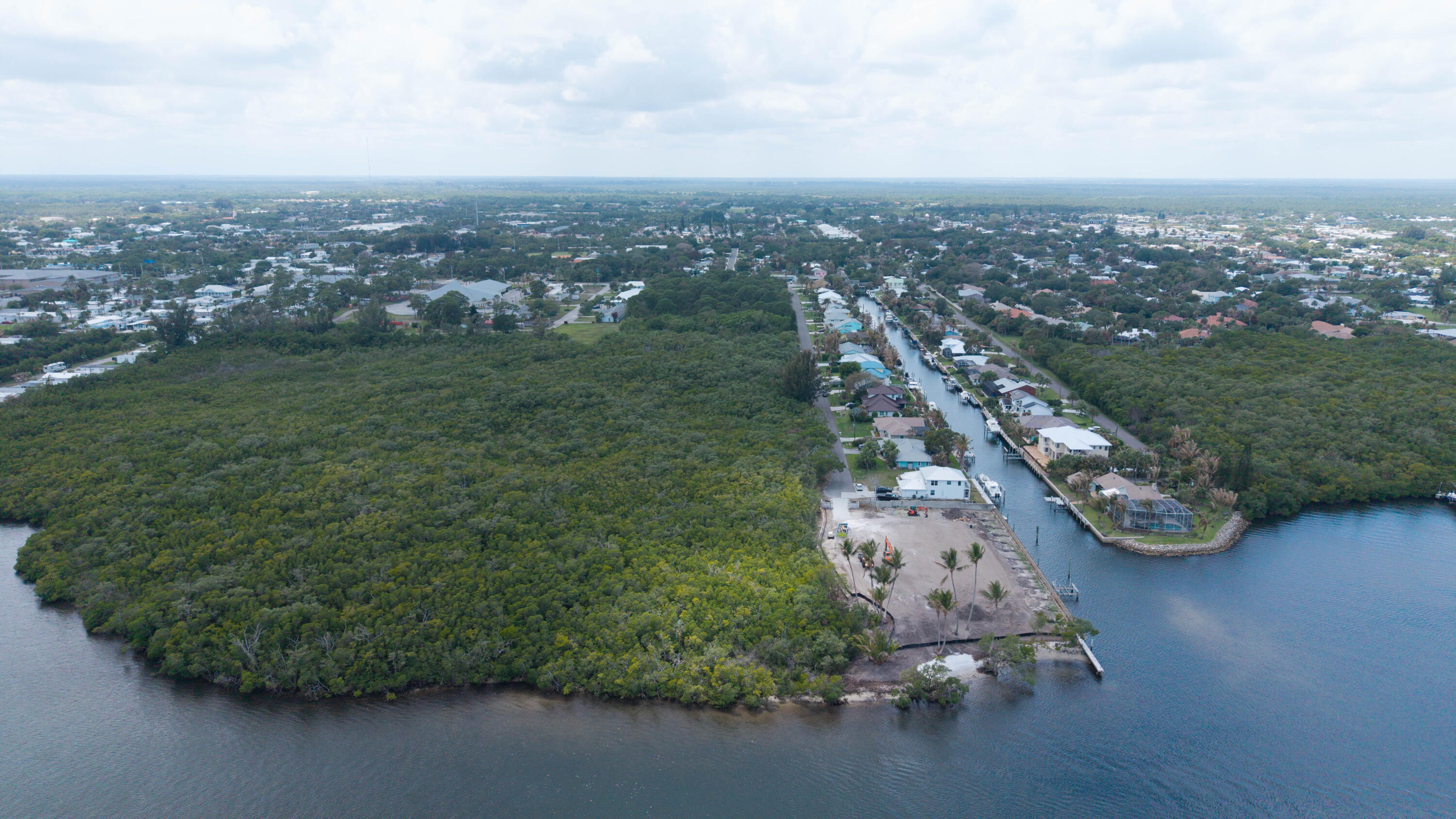 M5-HOBE SOUND - Land