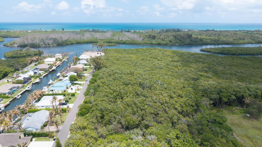 Photo of Unassigned SE Delafield Street, Hobe Sound, FL 33455 (MLS # B26028752)