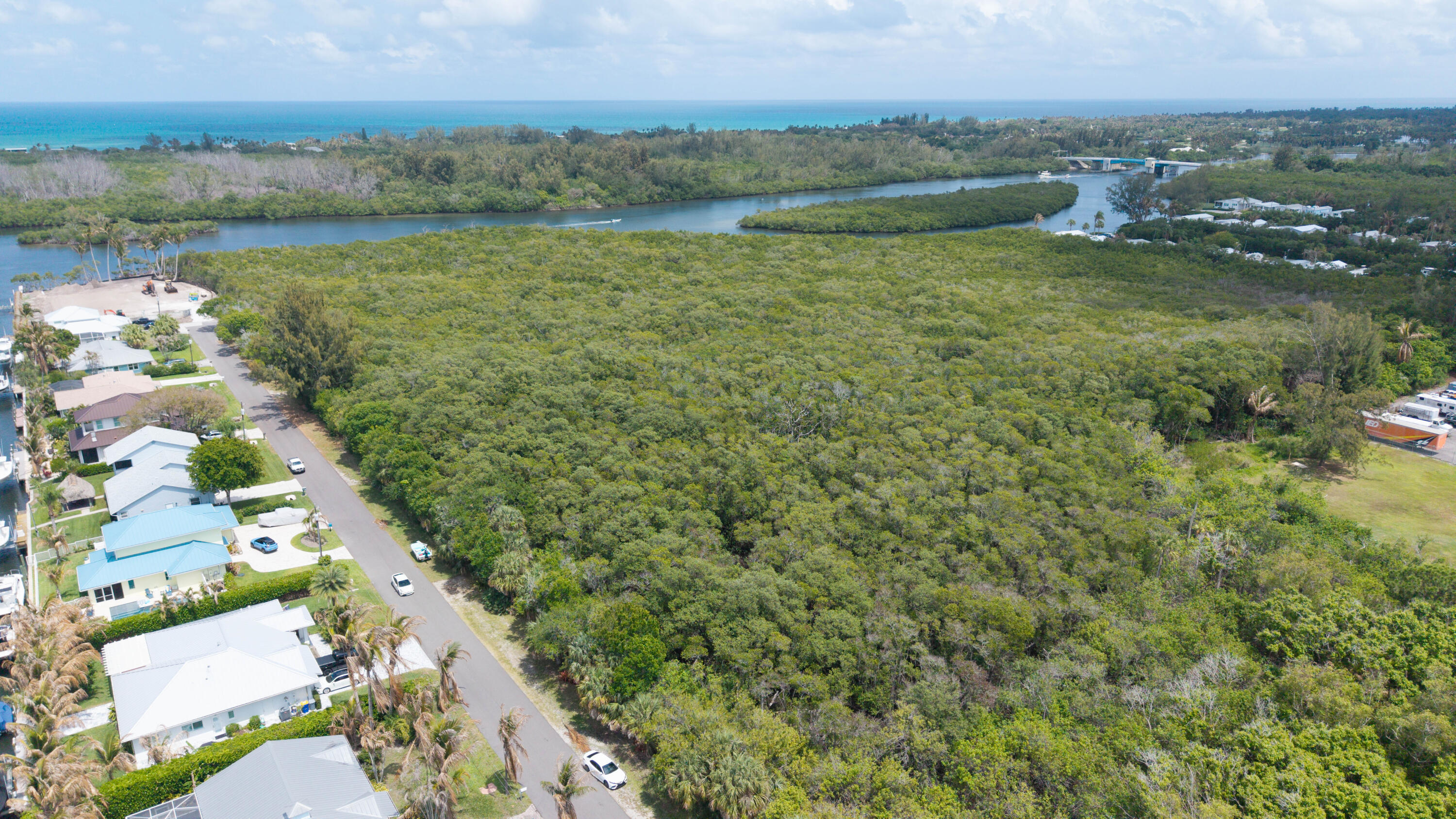 M5-HOBE SOUND - Land
