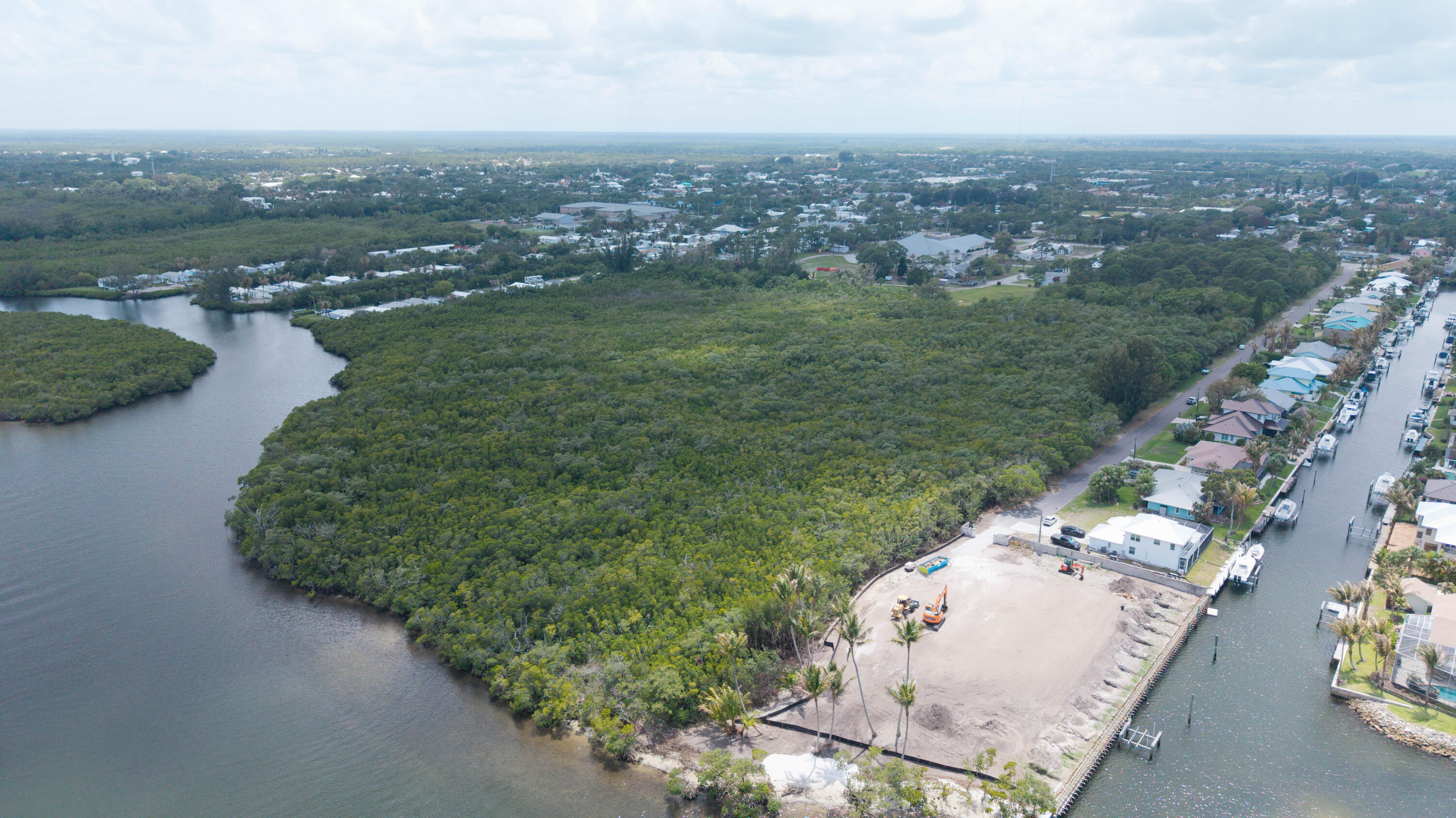 M5-HOBE SOUND - Land