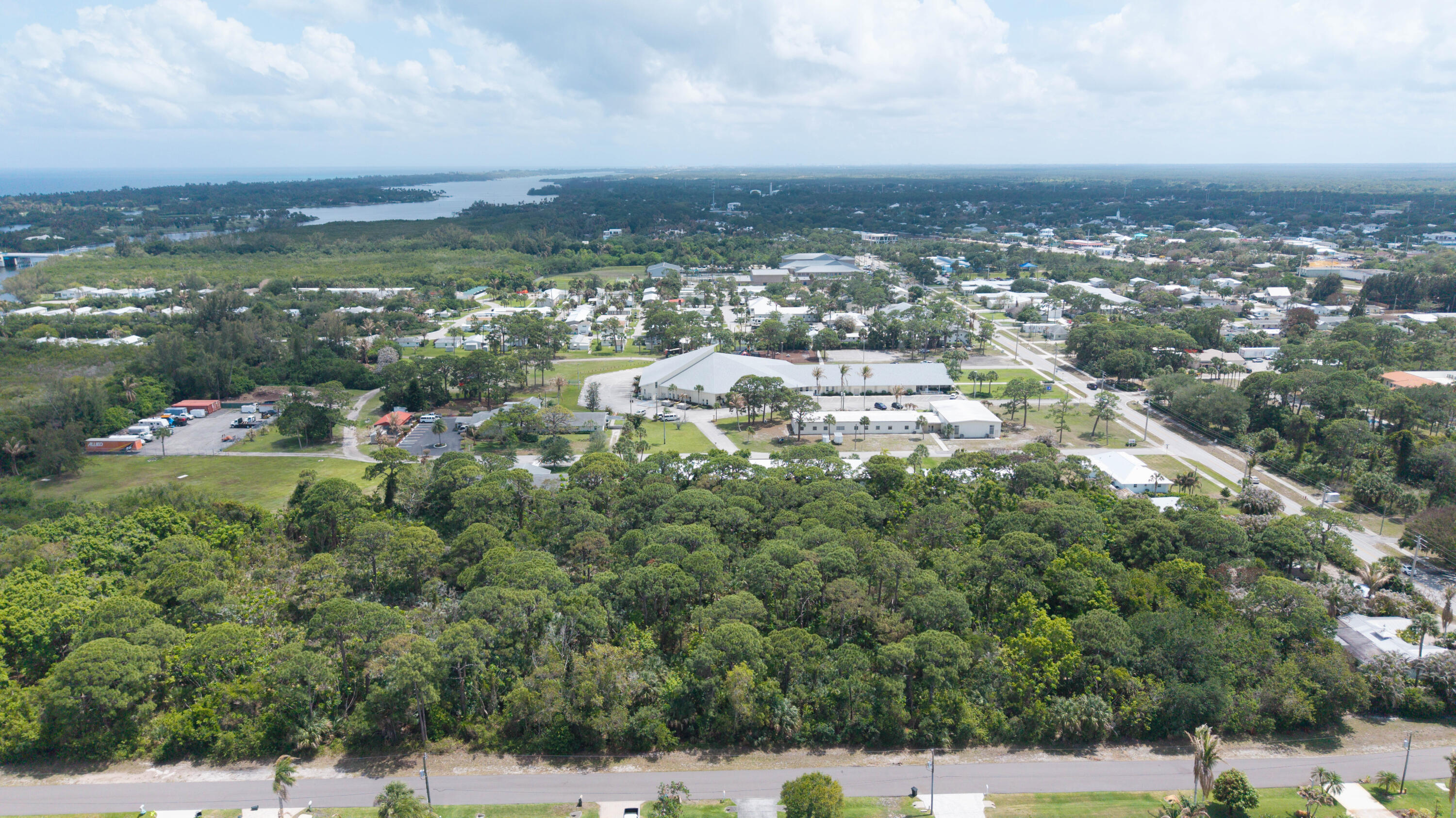 M5-HOBE SOUND - Land